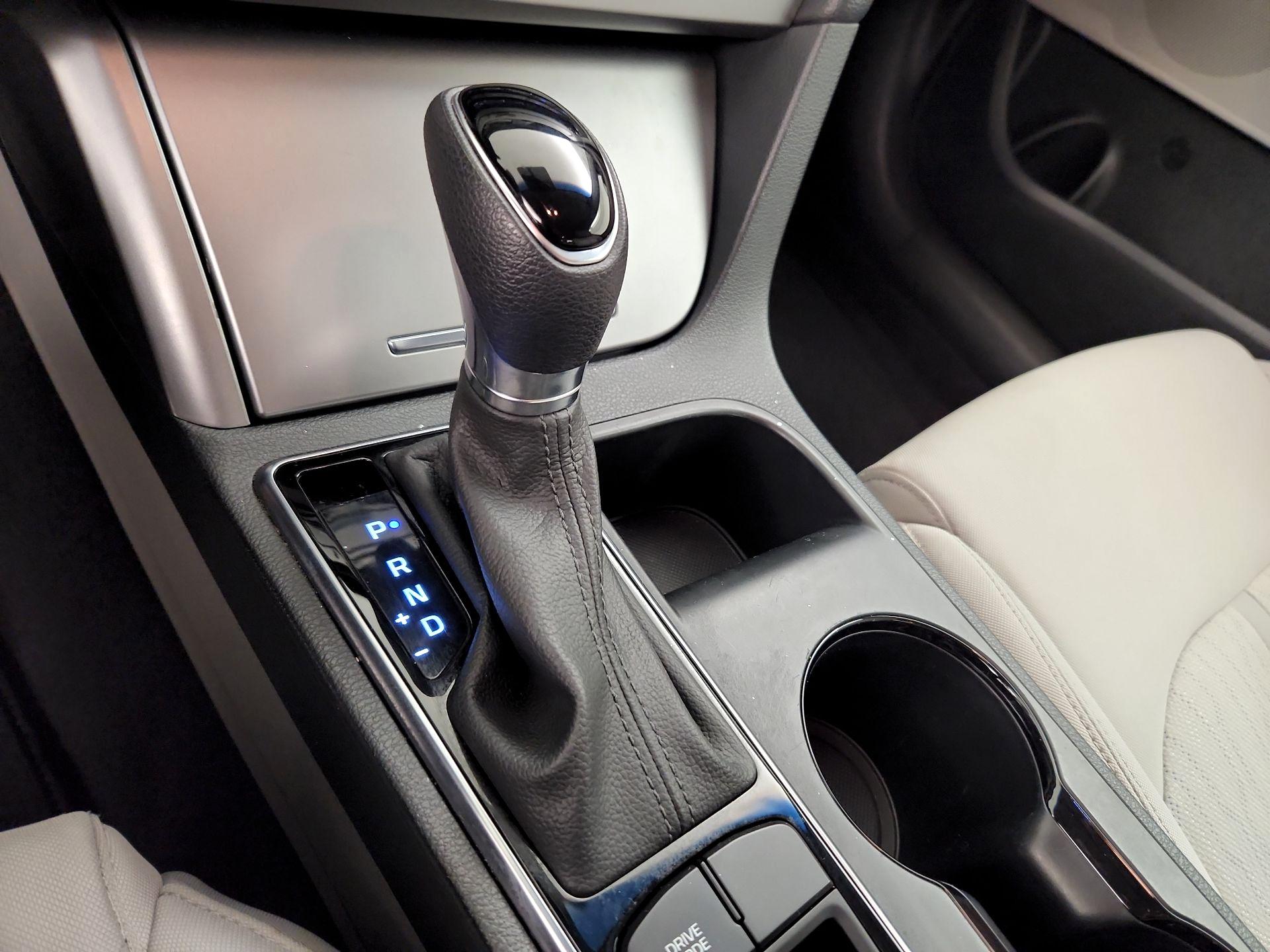 Thumbnail: 2016 Hyundai Sonata - 17