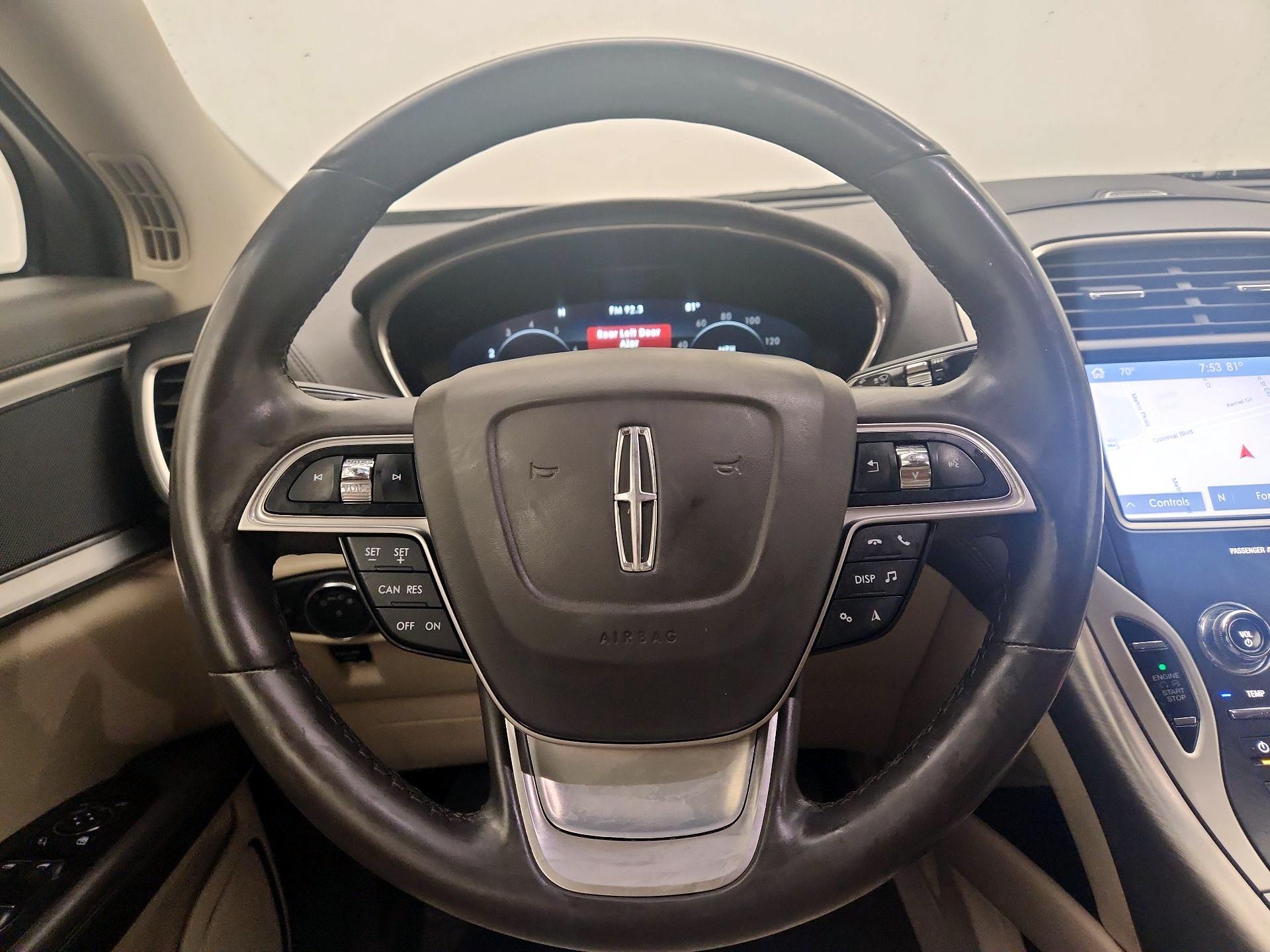 Thumbnail: 2020 Lincoln Nautilus - 10