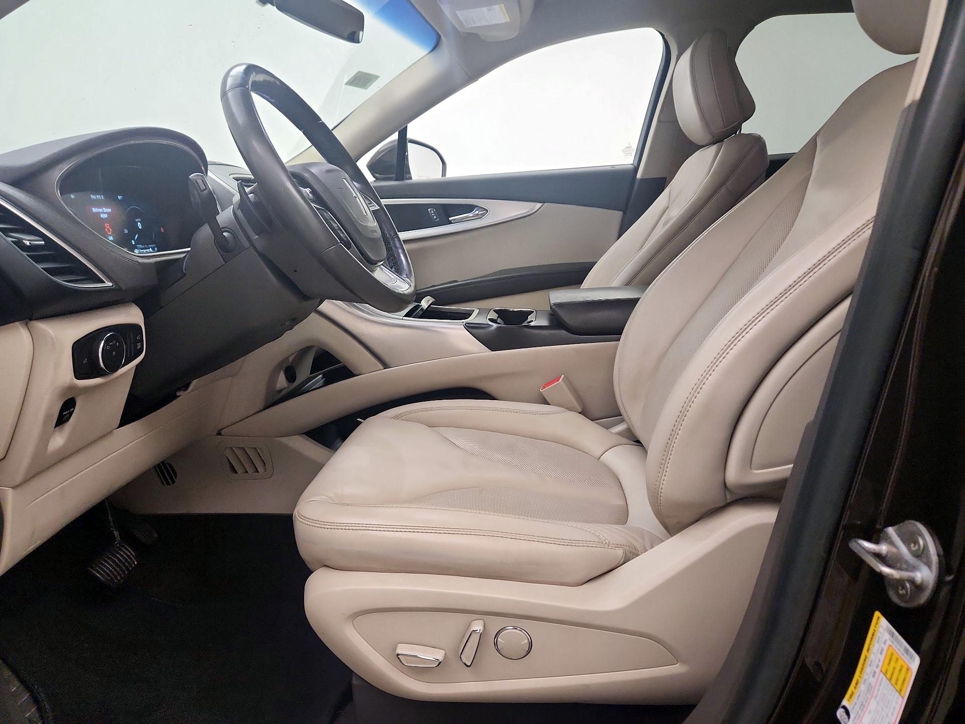 Thumbnail: 2020 Lincoln Nautilus - 11