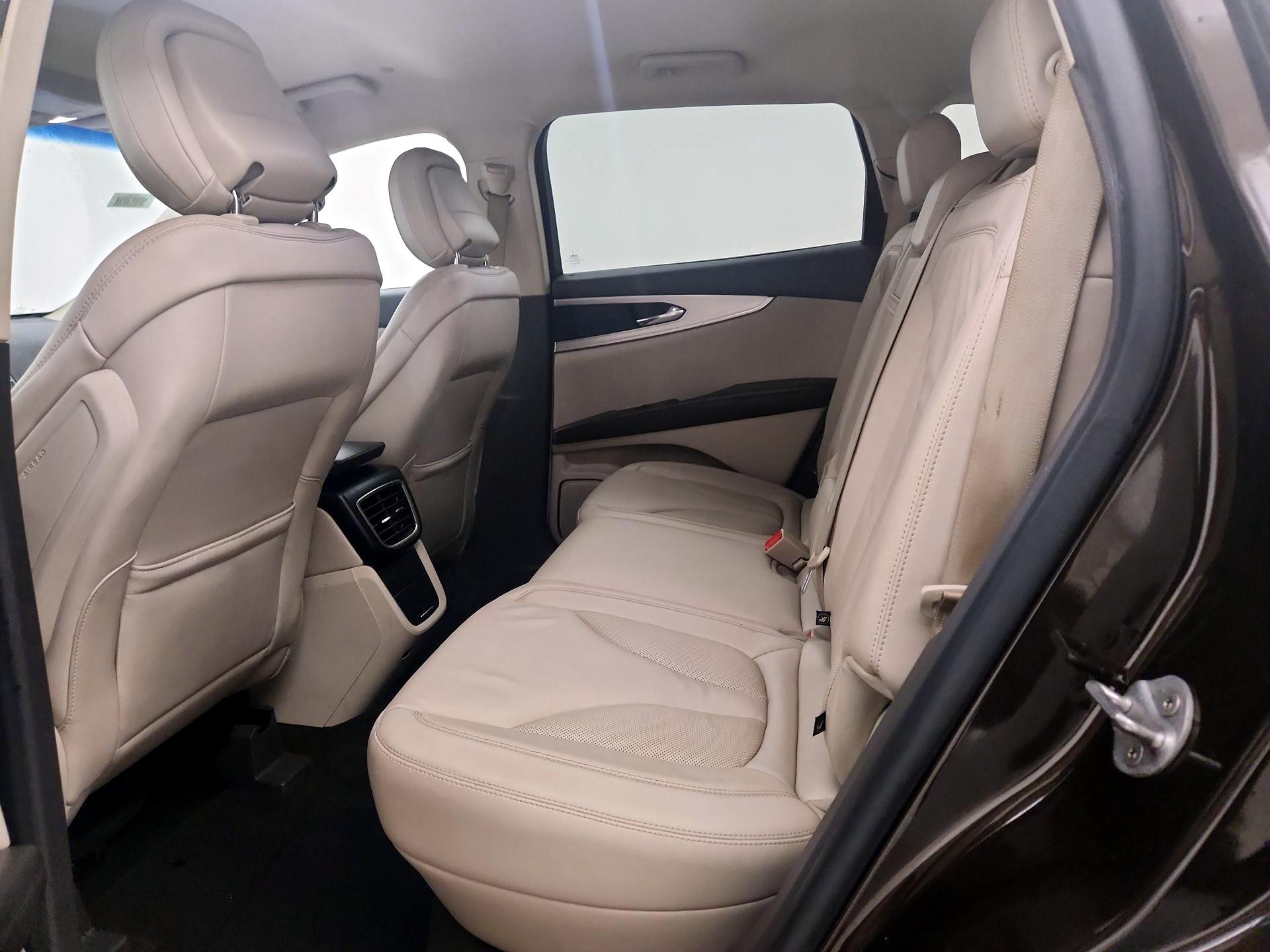 Thumbnail: 2020 Lincoln Nautilus - 20