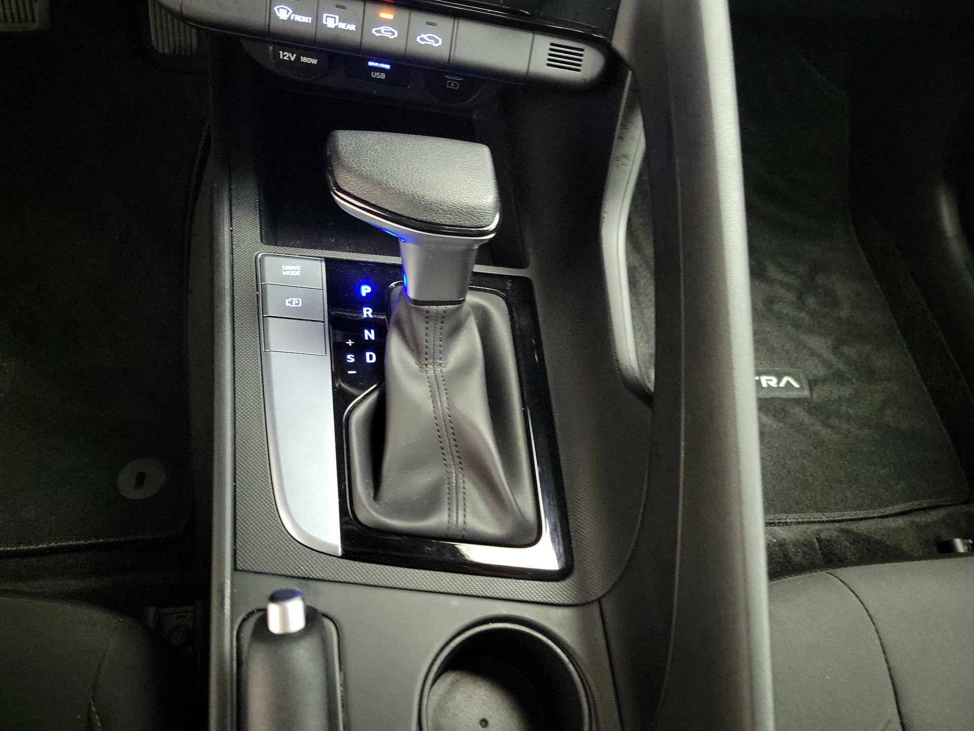Thumbnail: 2024 Hyundai Elantra - 18