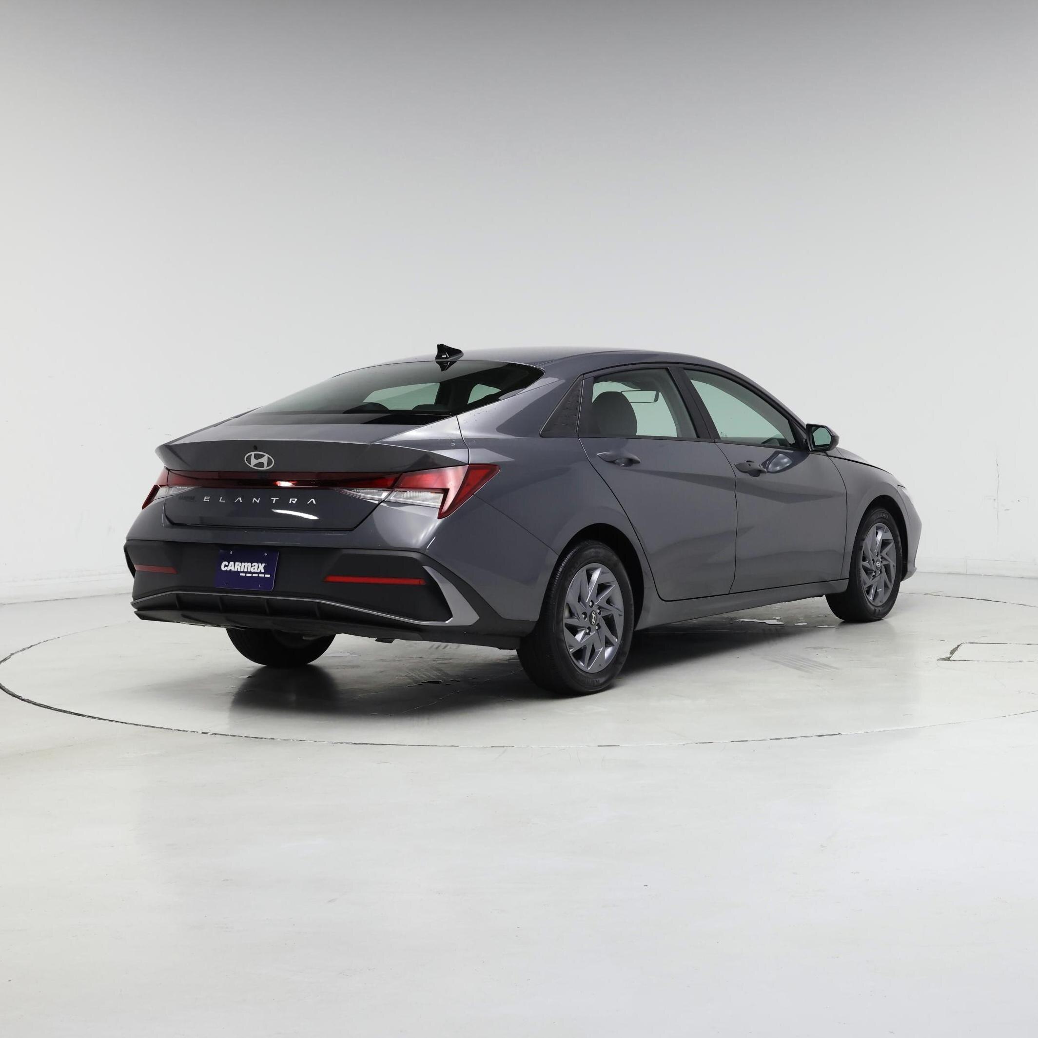 Thumbnail: 2024 Hyundai Elantra - 8