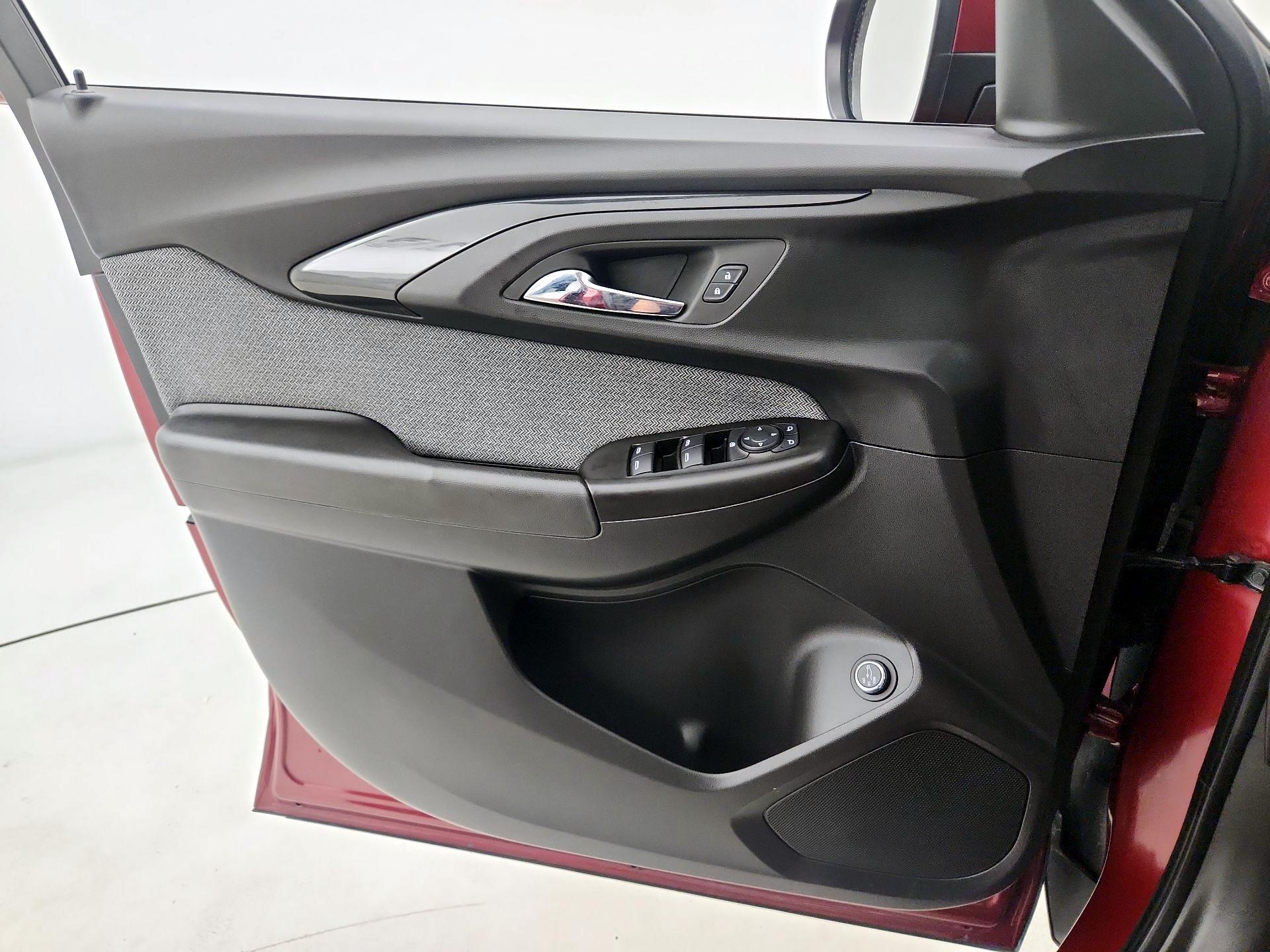 Thumbnail: 2022 Chevrolet TrailBlazer - 12