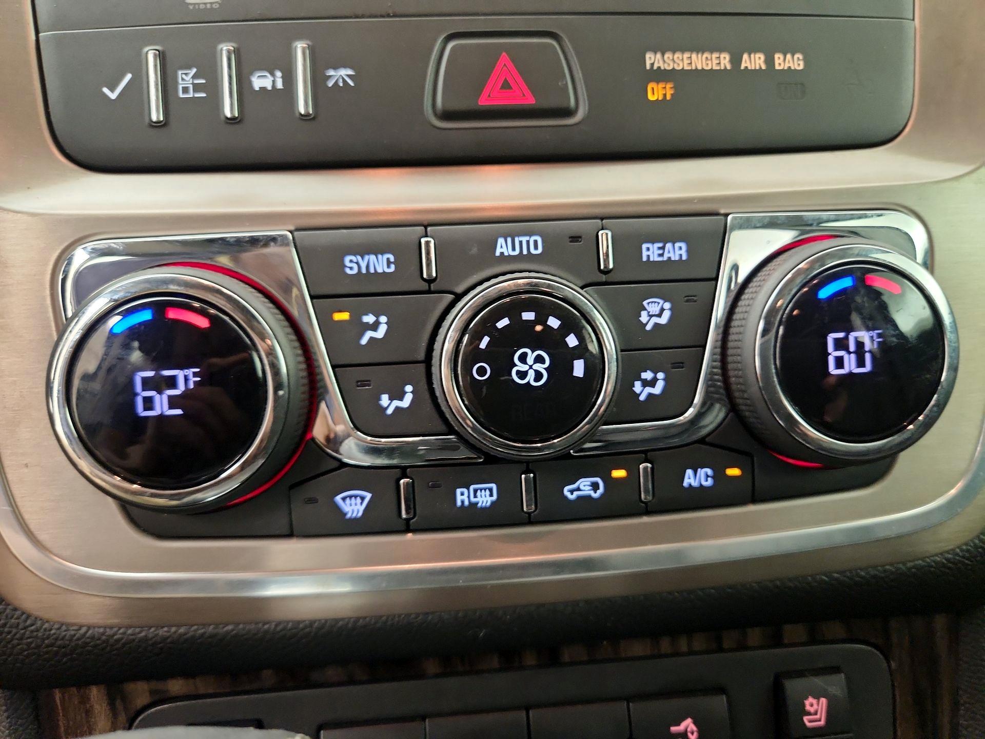 Thumbnail: 2013 GMC Acadia - 17
