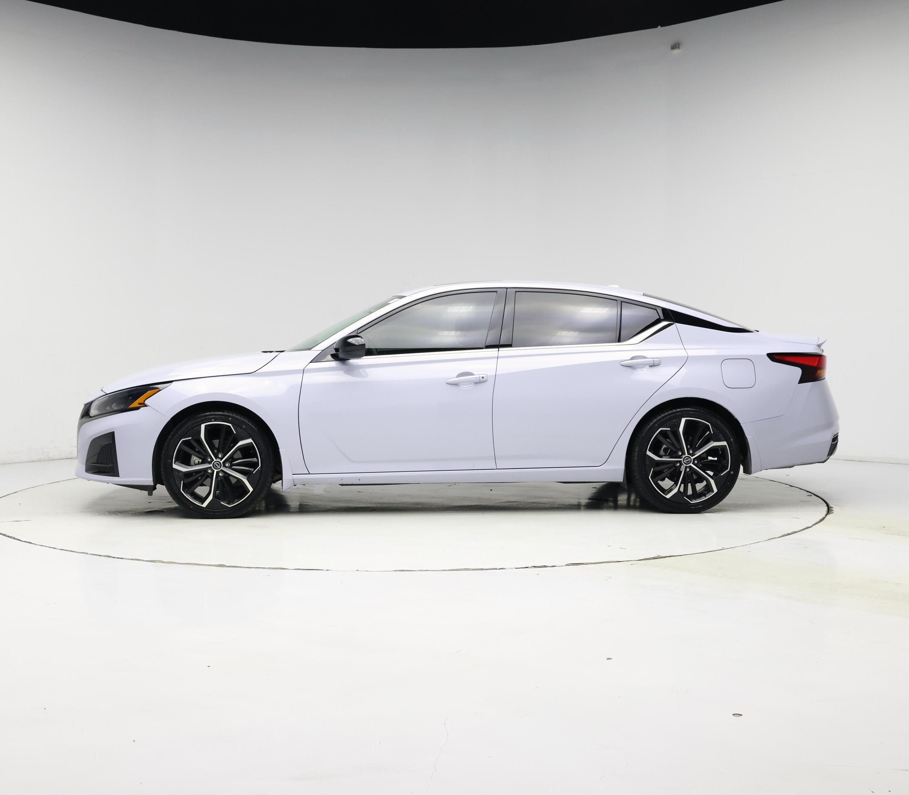 Thumbnail: 2023 Nissan Altima - 3