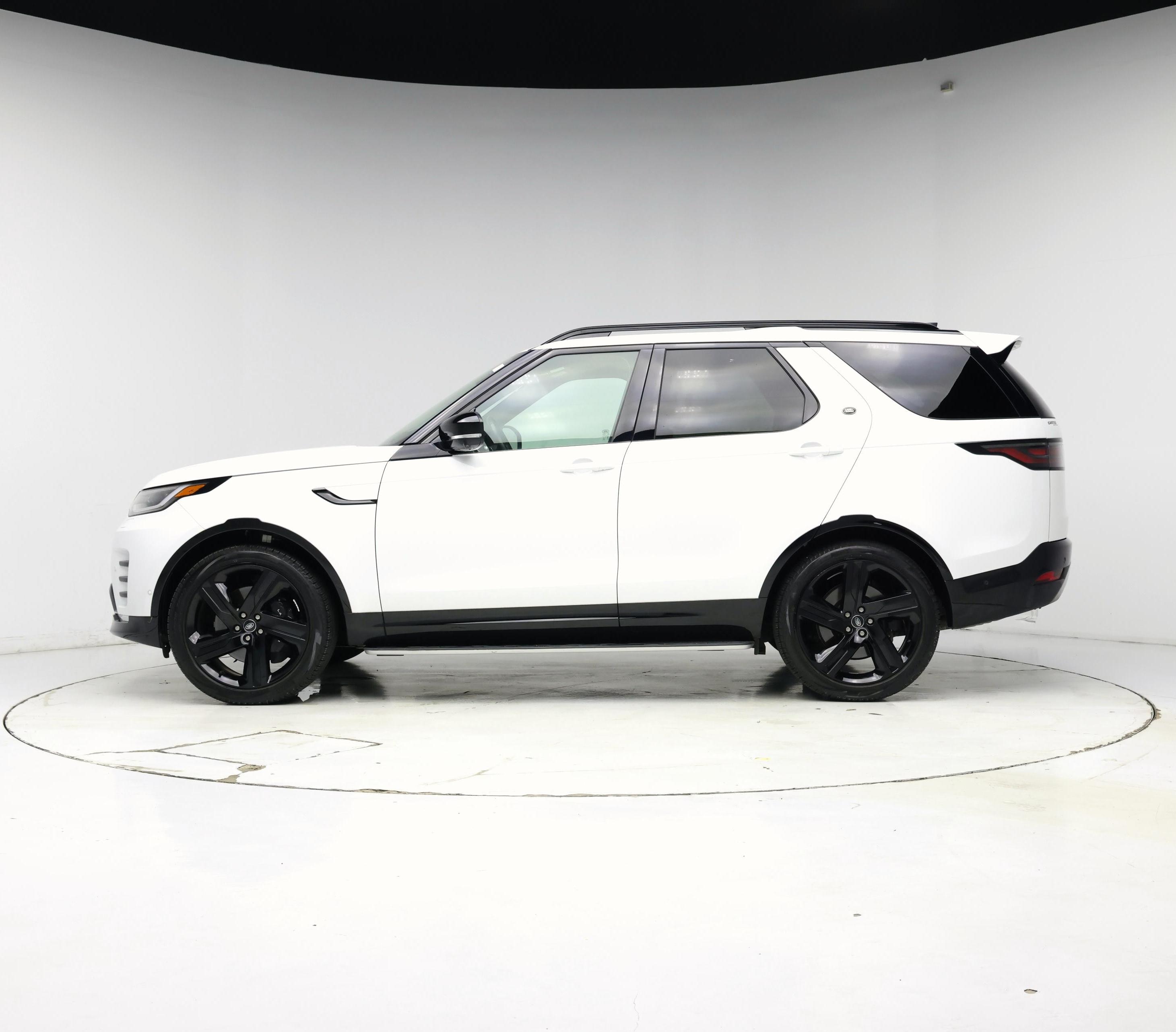 Thumbnail: 2023 Land Rover Discovery - 3
