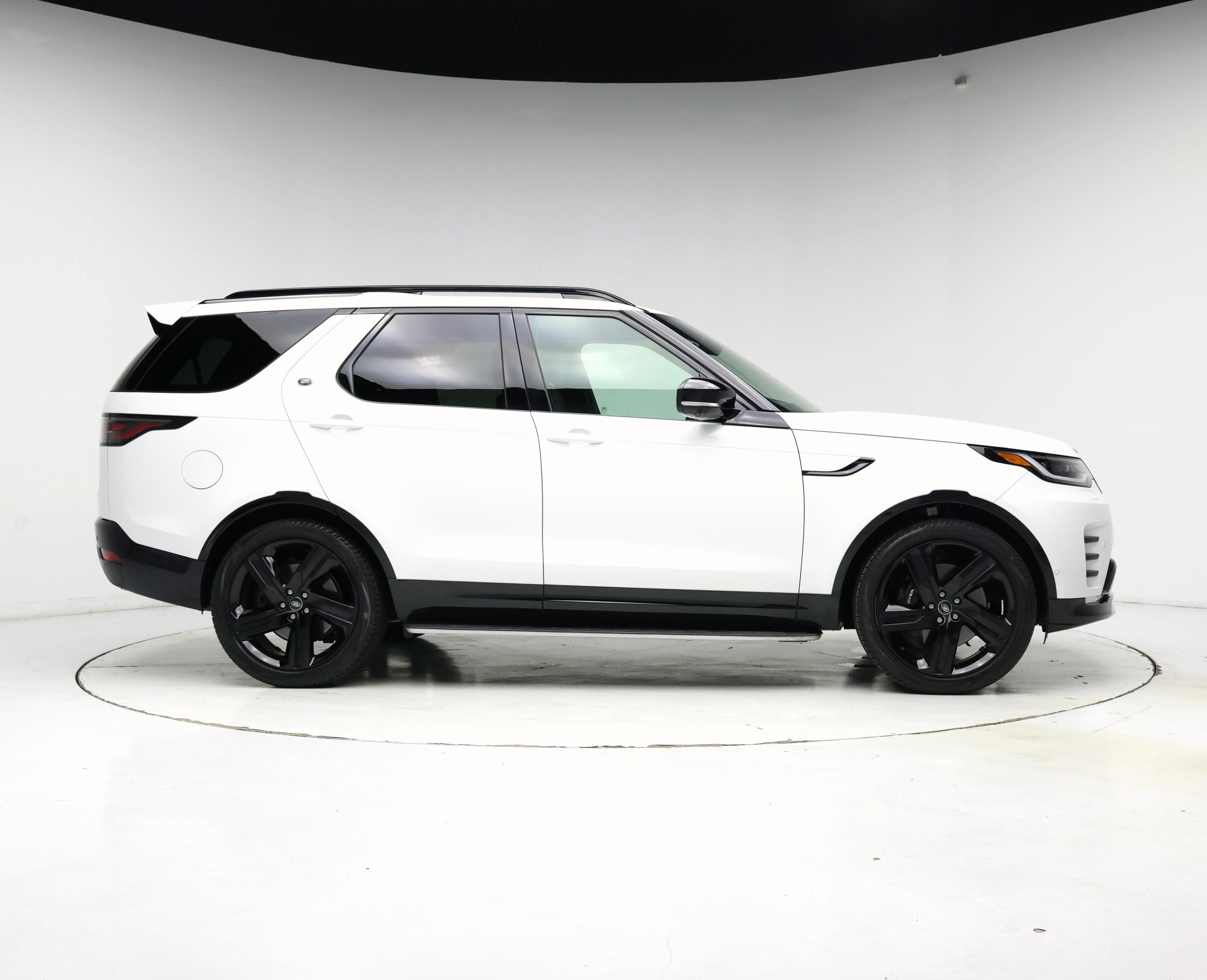 Thumbnail: 2023 Land Rover Discovery - 7