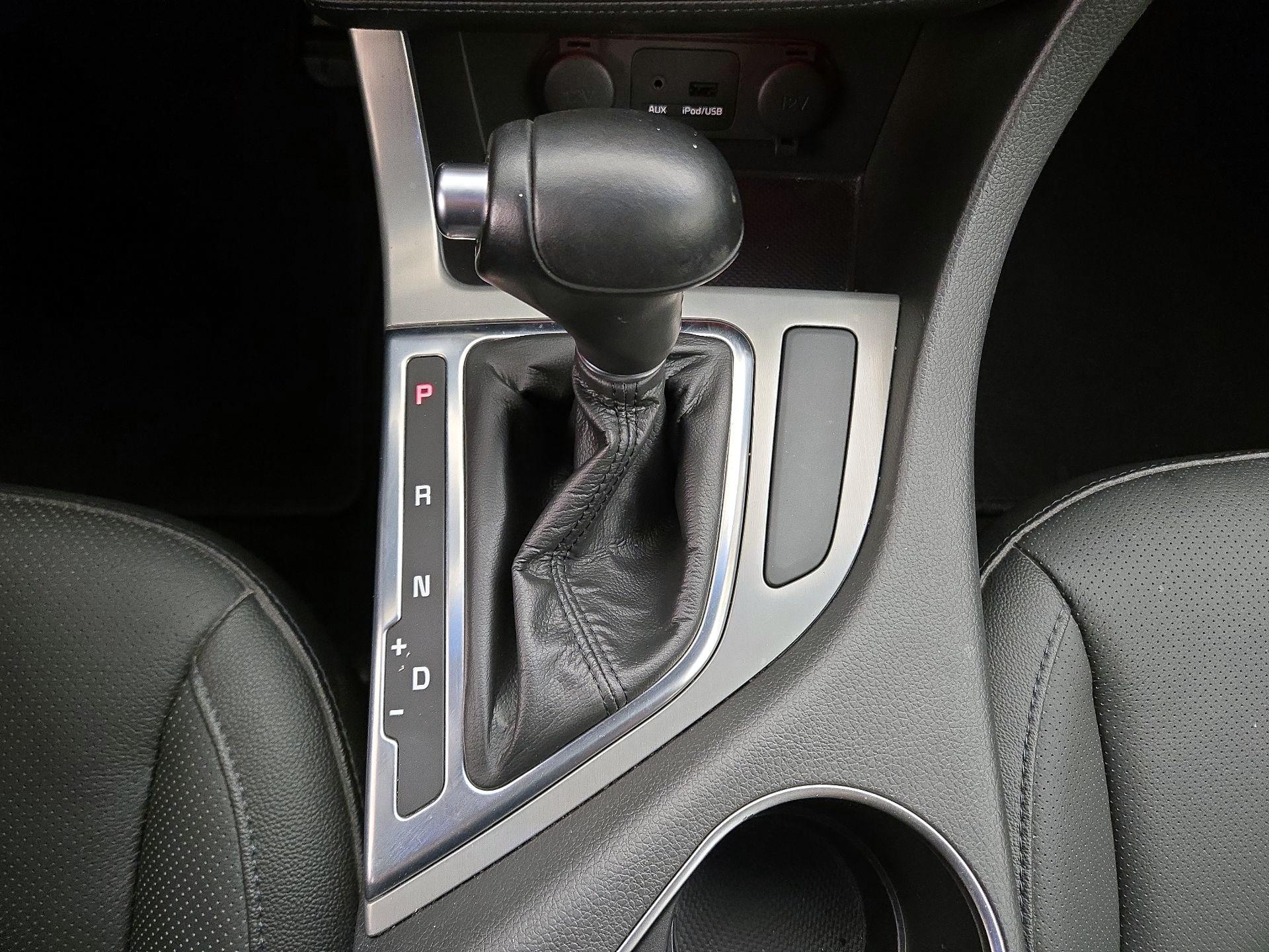 Thumbnail: 2015 Kia Optima - 16