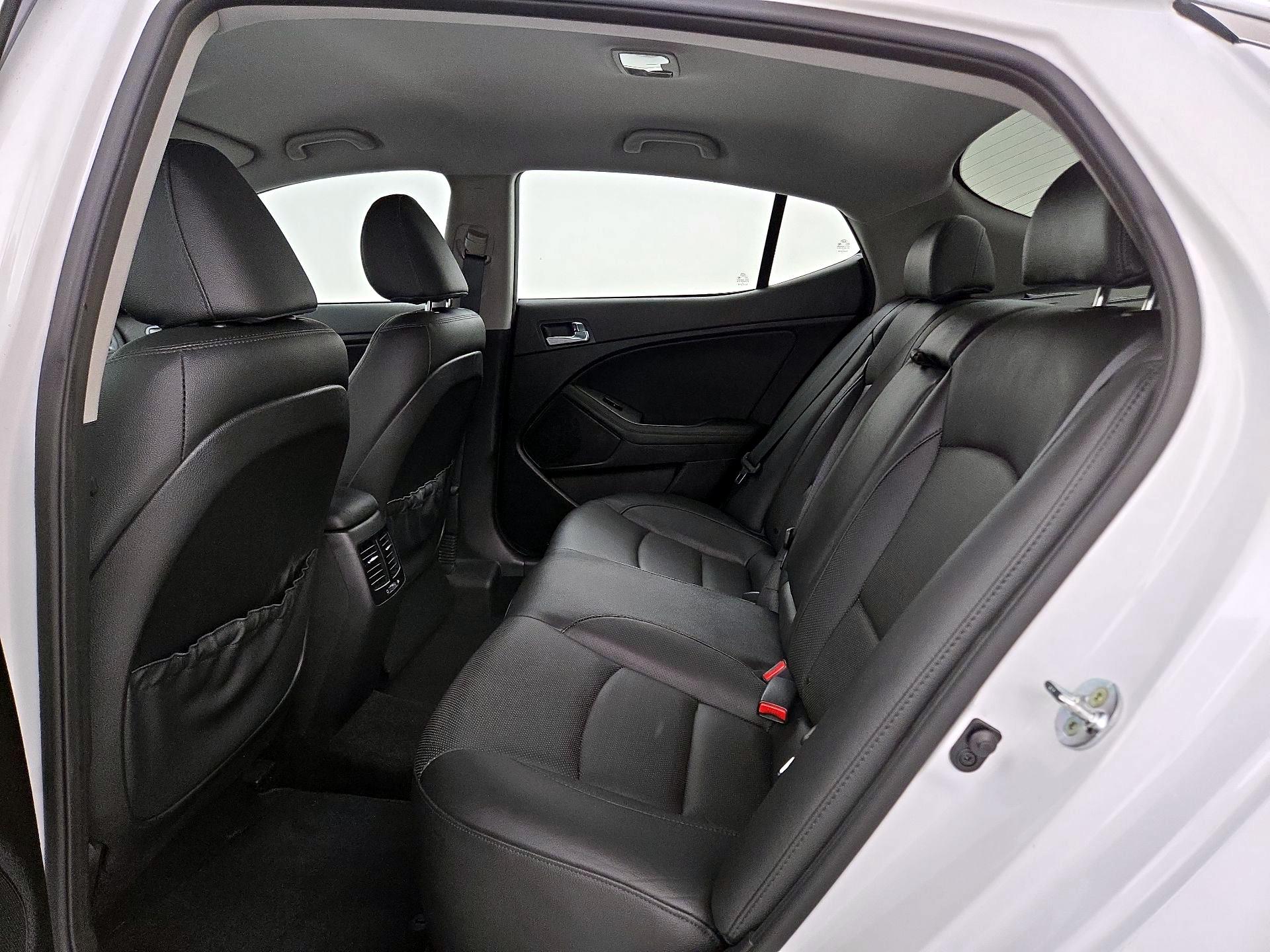 Thumbnail: 2015 Kia Optima - 18