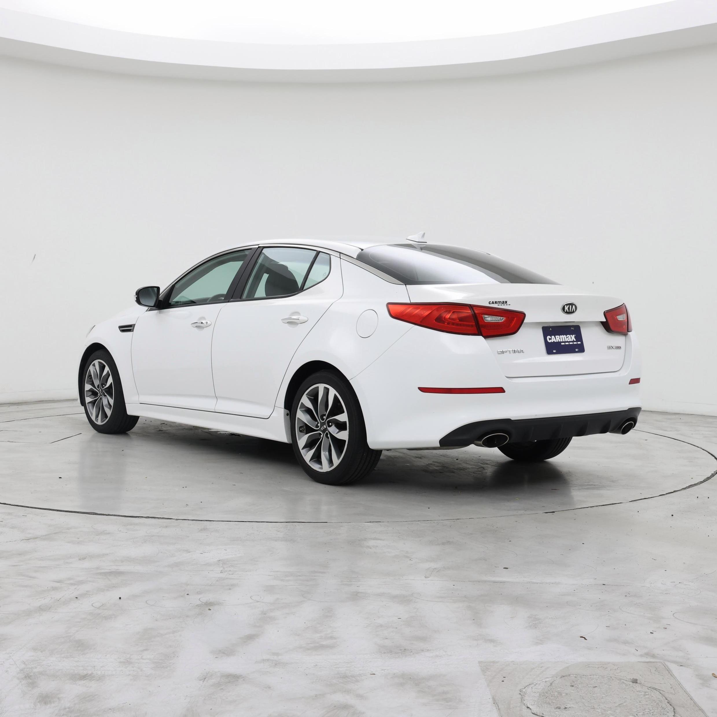 Thumbnail: 2015 Kia Optima - 2
