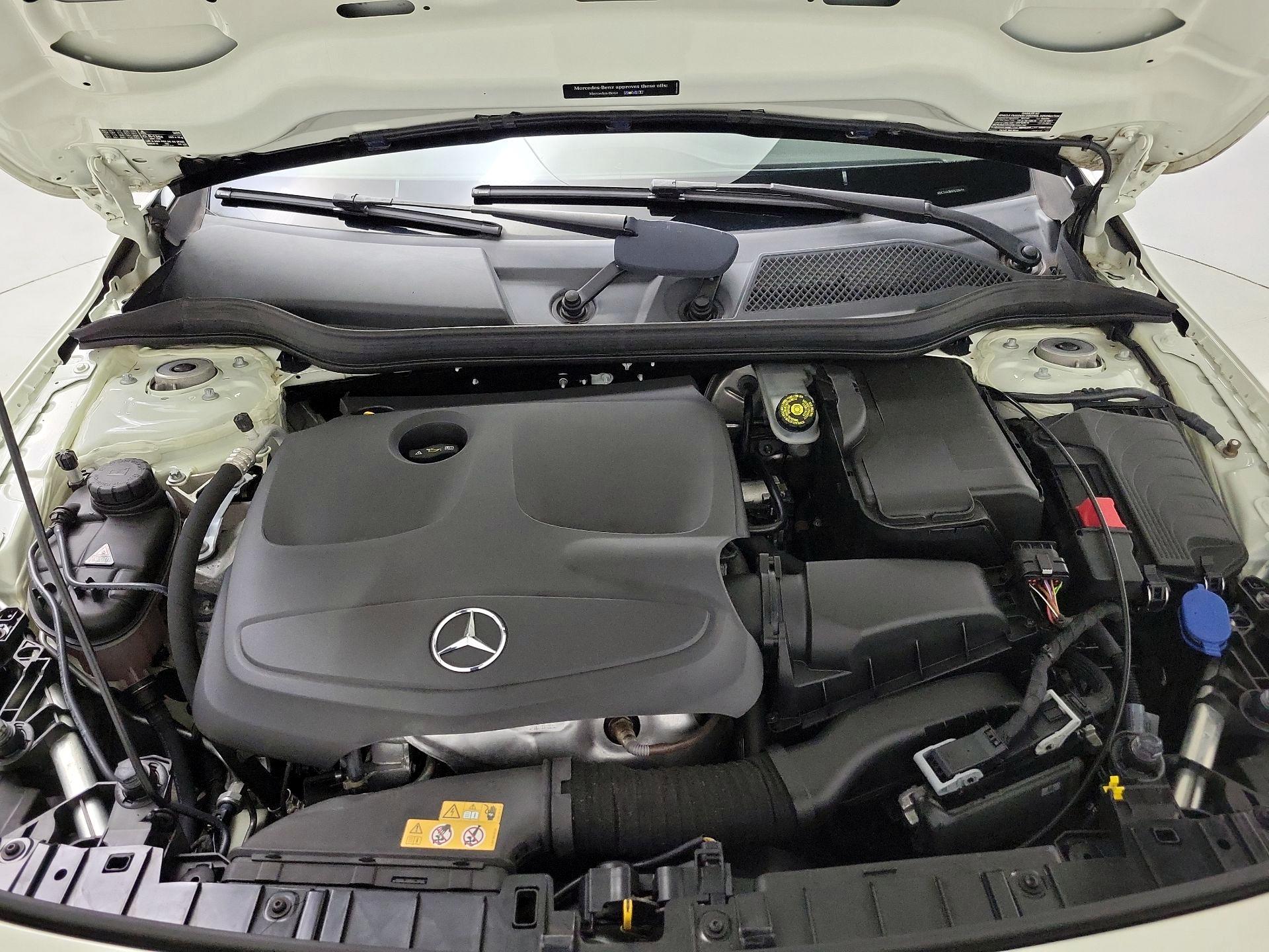 Thumbnail: 2017 Mercedes-Benz GLA - 20