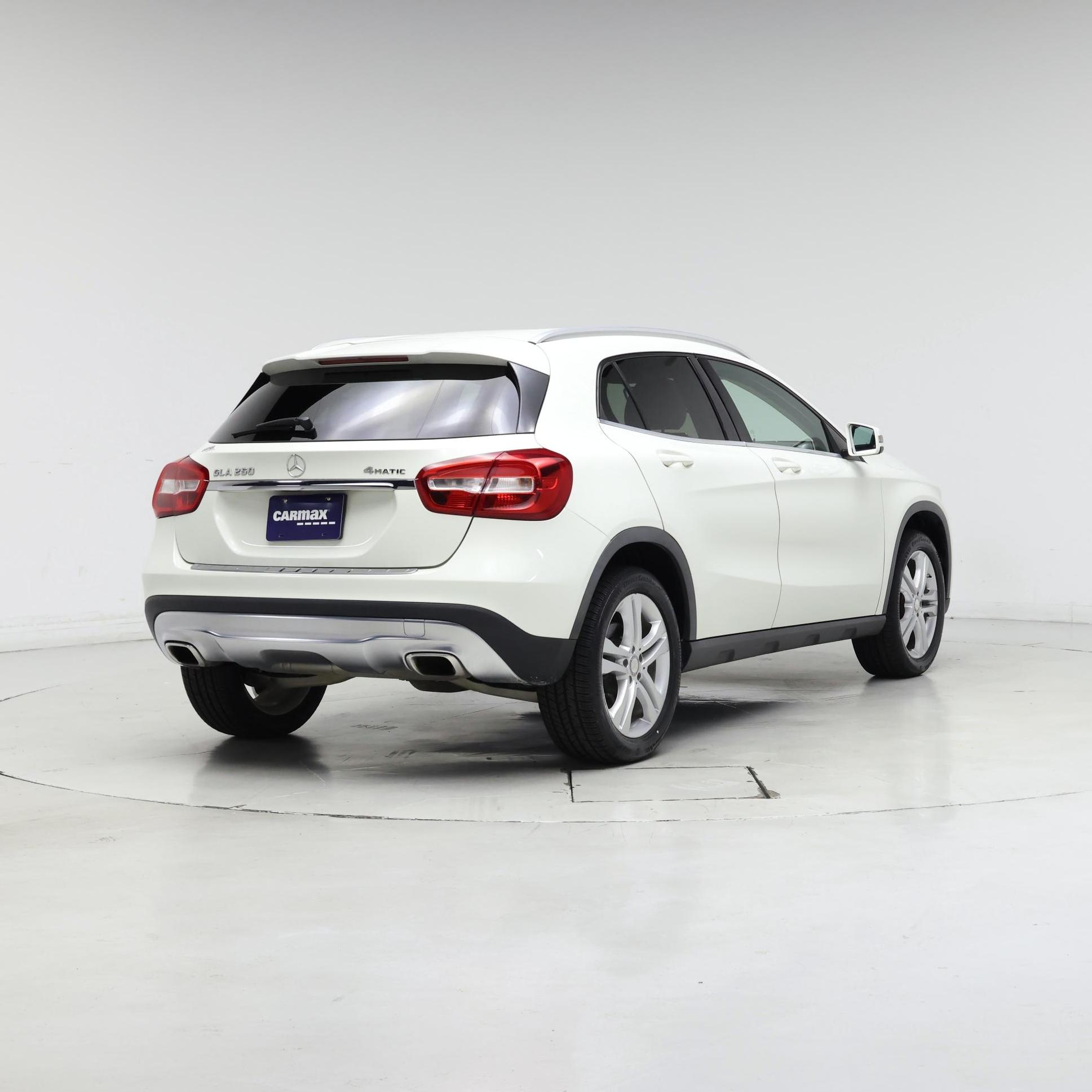 Thumbnail: 2017 Mercedes-Benz GLA - 8