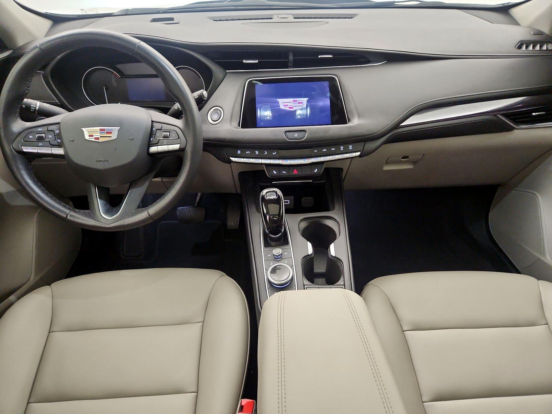 Thumbnail: 2023 Cadillac XT4 - 9