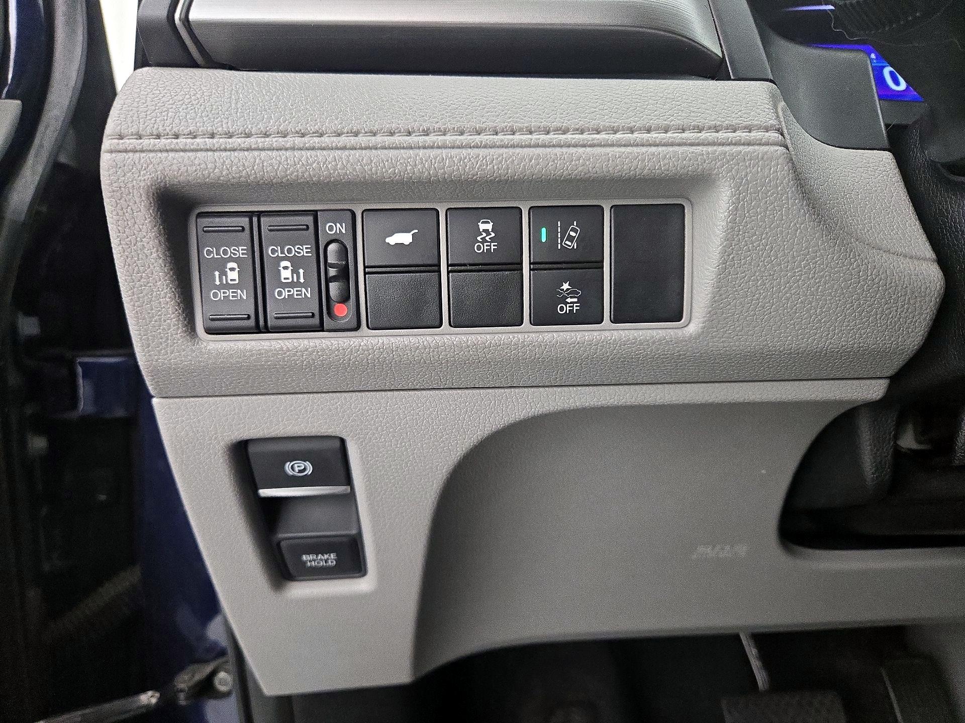 Thumbnail: 2019 Honda Odyssey - 13