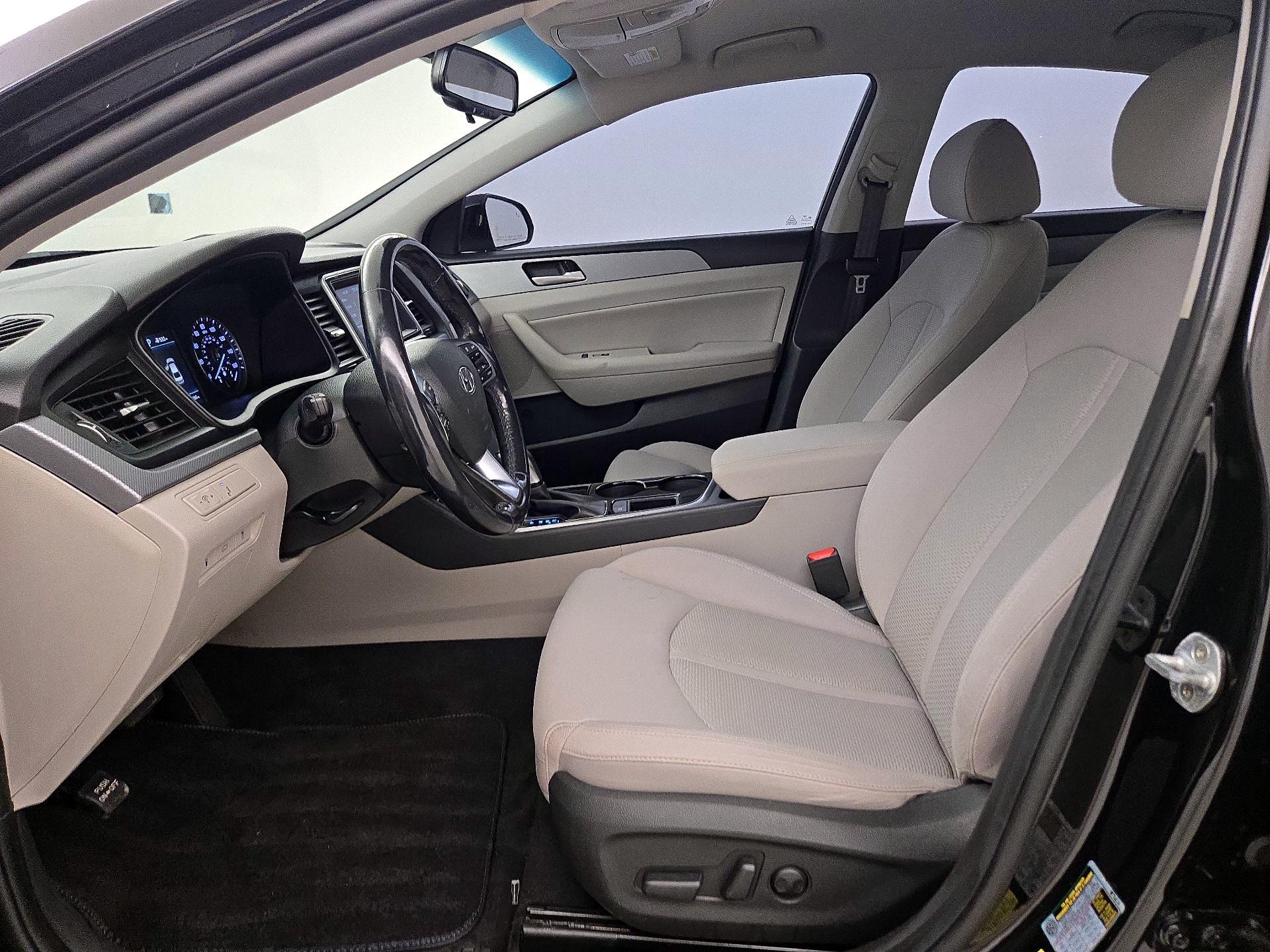 Thumbnail: 2019 Hyundai Sonata - 9
