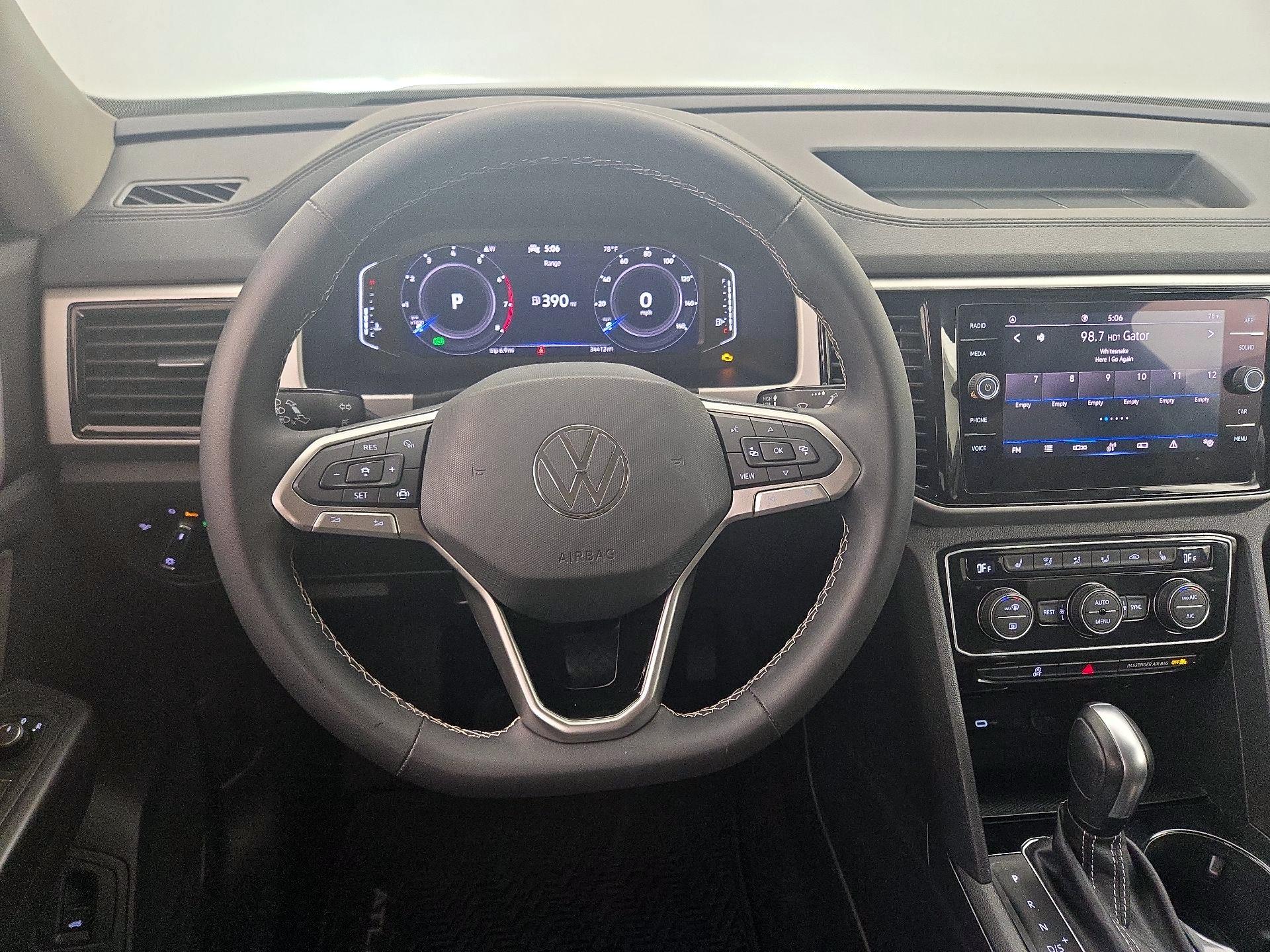 Thumbnail: 2022 Volkswagen Atlas - 10