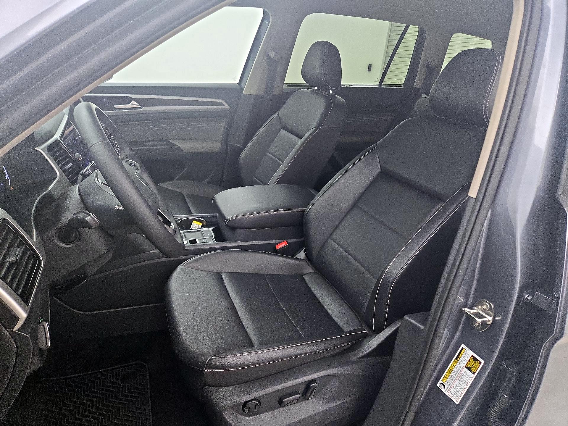 Thumbnail: 2022 Volkswagen Atlas - 11