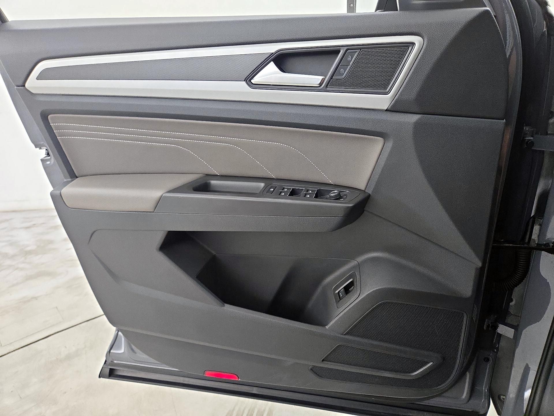 Thumbnail: 2021 Volkswagen Atlas - 12