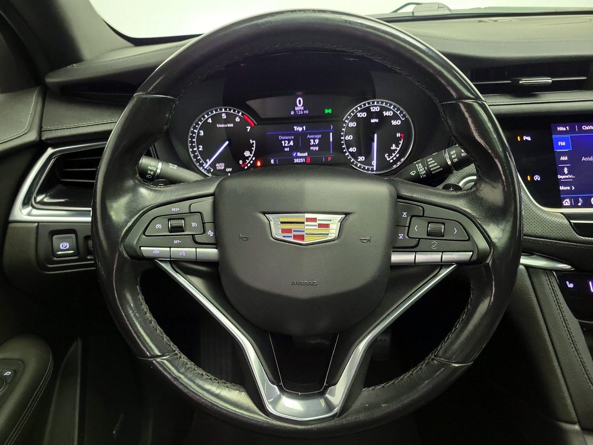 Thumbnail: 2021 Cadillac XT6 - 10