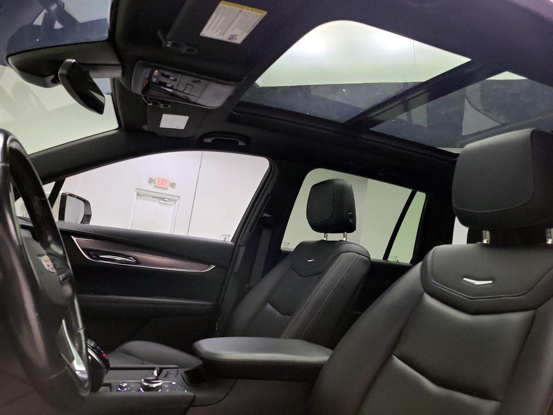 Thumbnail: 2021 Cadillac XT6 - 19