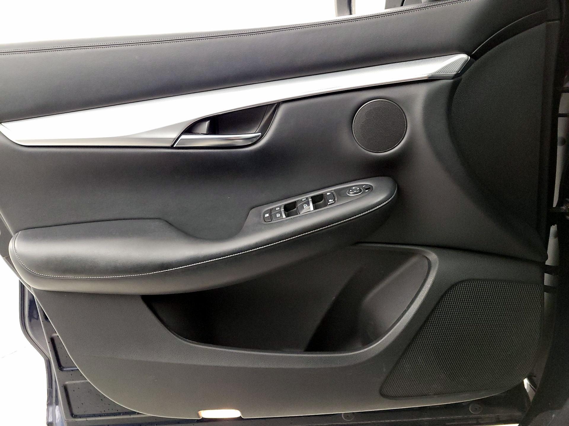 Thumbnail: 2019 INFINITI QX50 - 12