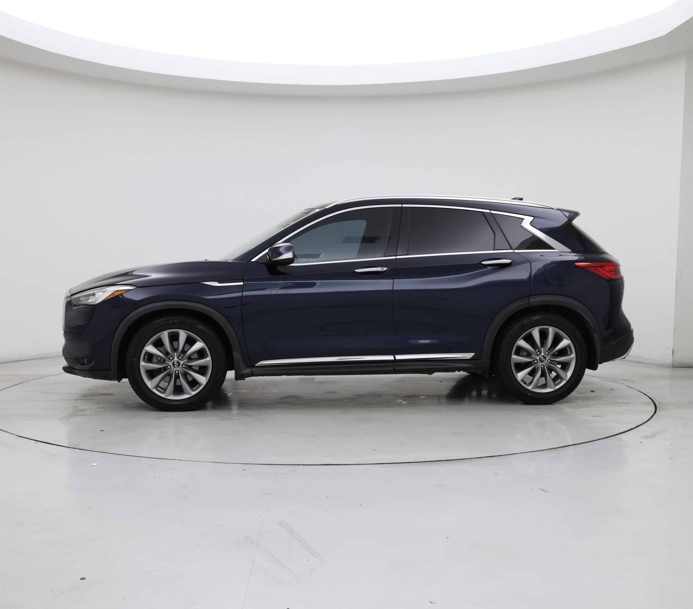 Thumbnail: 2019 INFINITI QX50 - 3