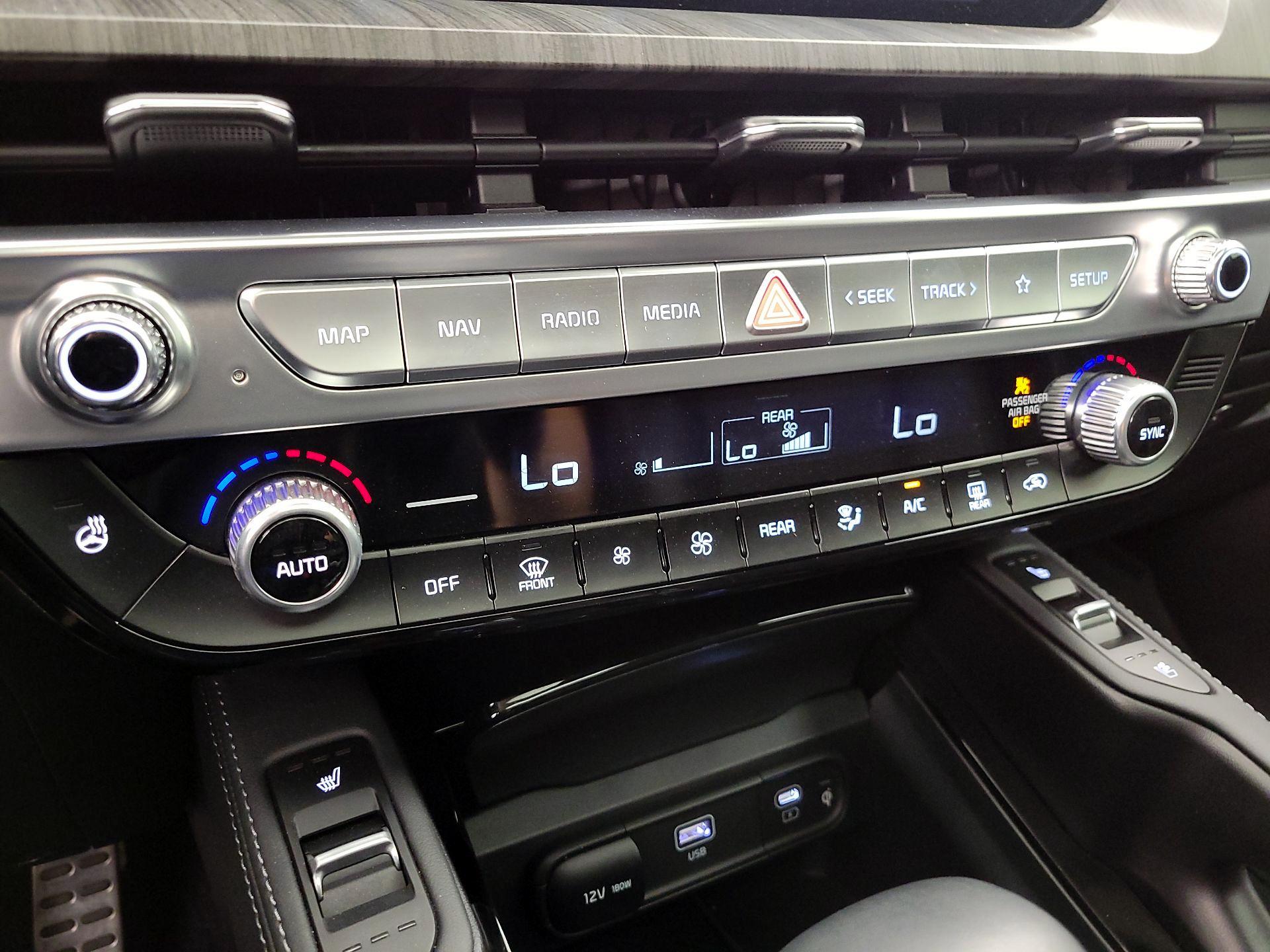 Thumbnail: 2024 Kia Telluride - 17