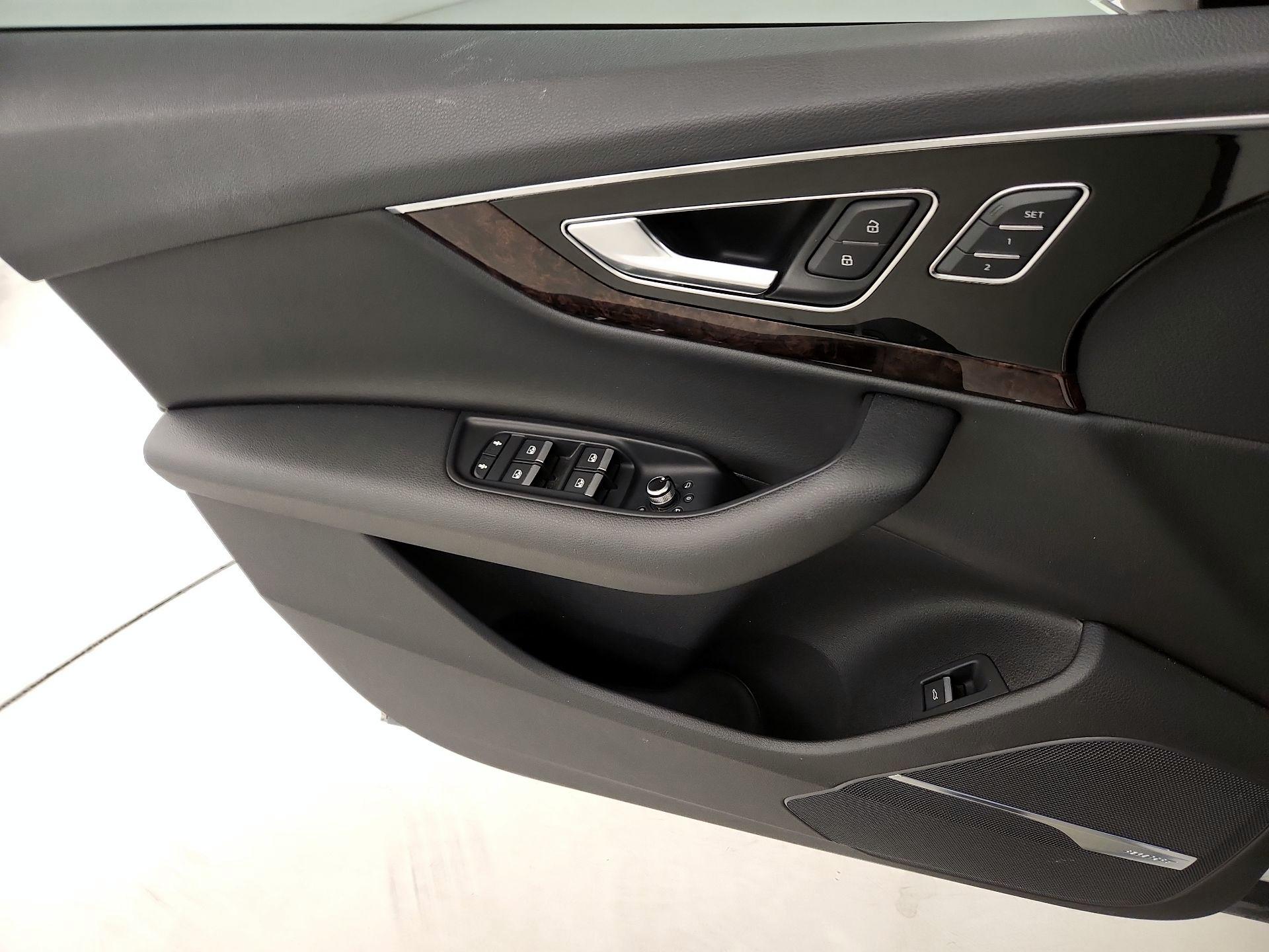 Thumbnail: 2019 Audi Q7 - 12