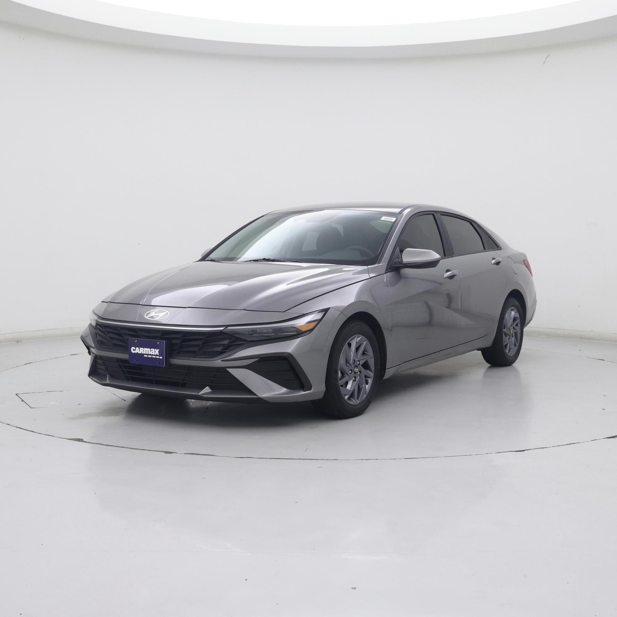 Thumbnail: 2024 Hyundai Elantra - 4