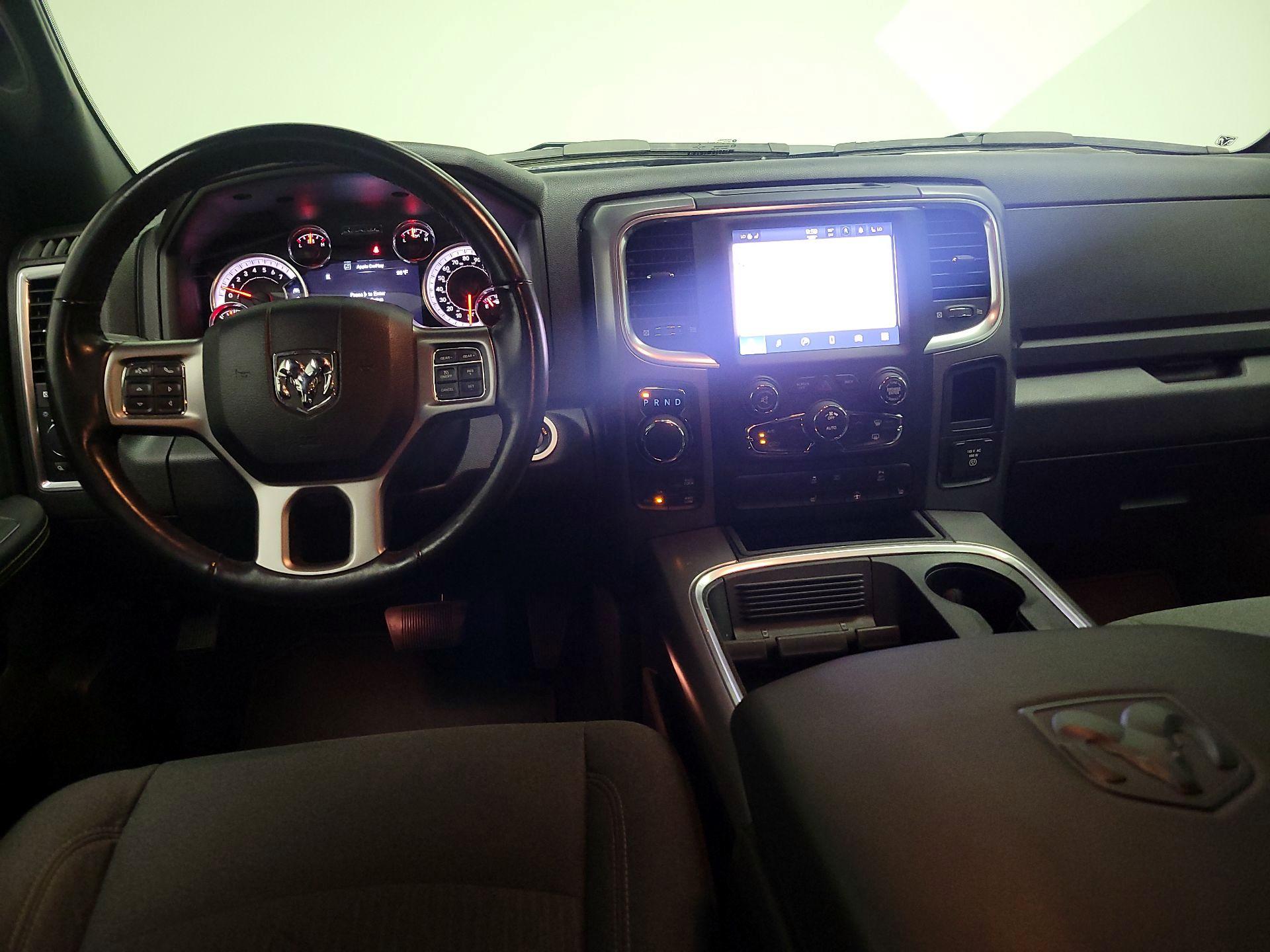 Thumbnail: 2022 RAM 1500 Classic - 9