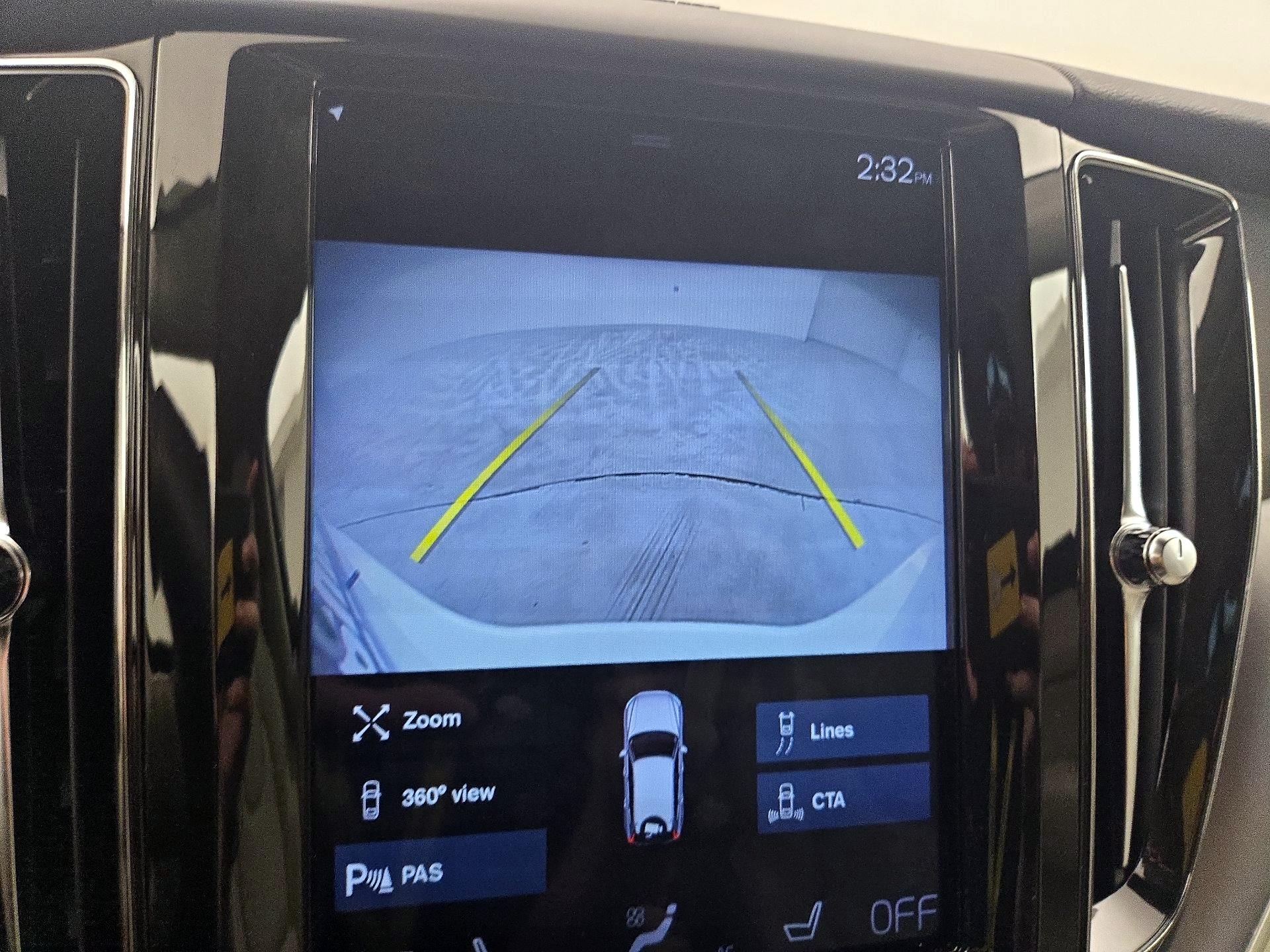 Thumbnail: 2020 Volvo XC60 - 15