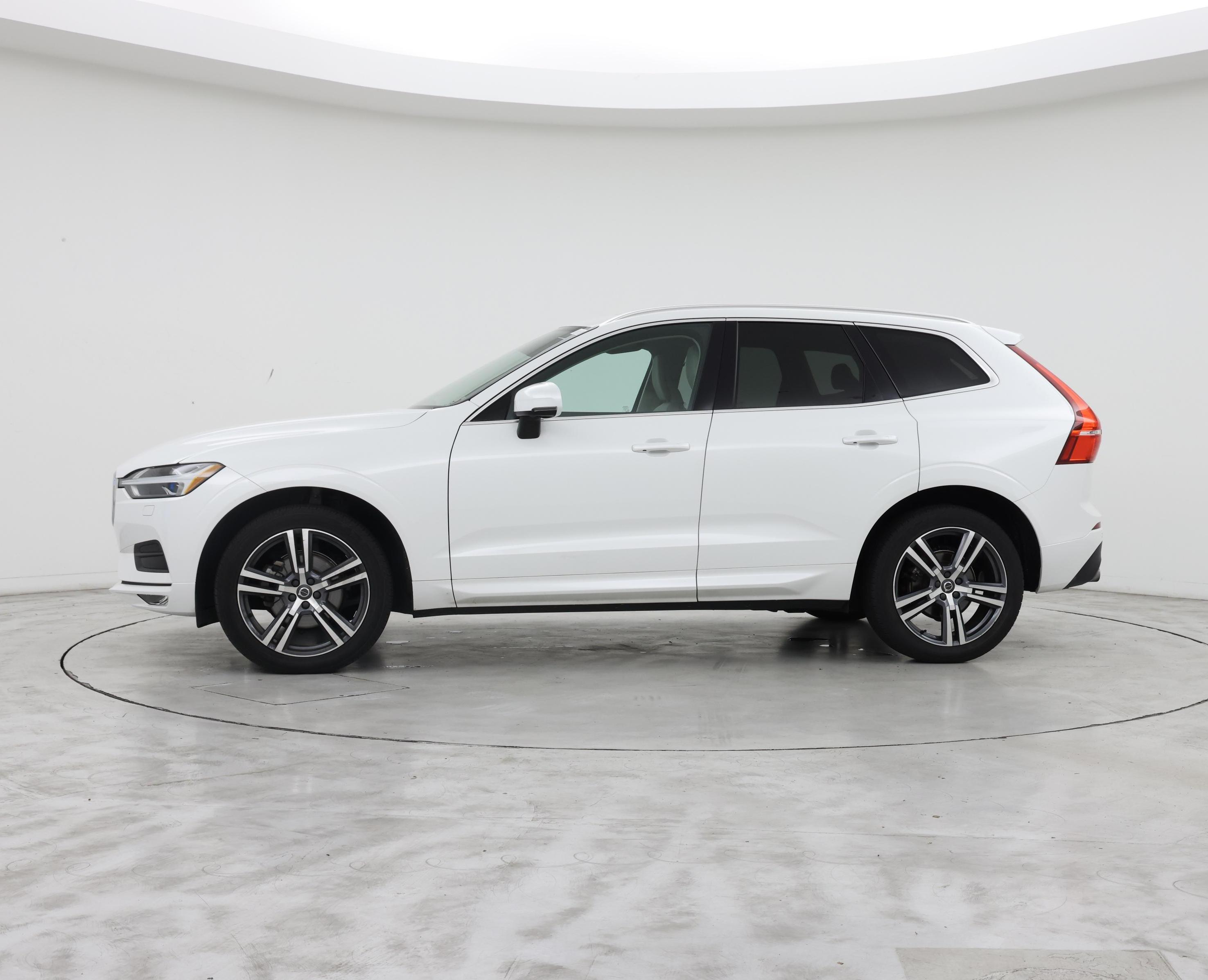 Thumbnail: 2020 Volvo XC60 - 3