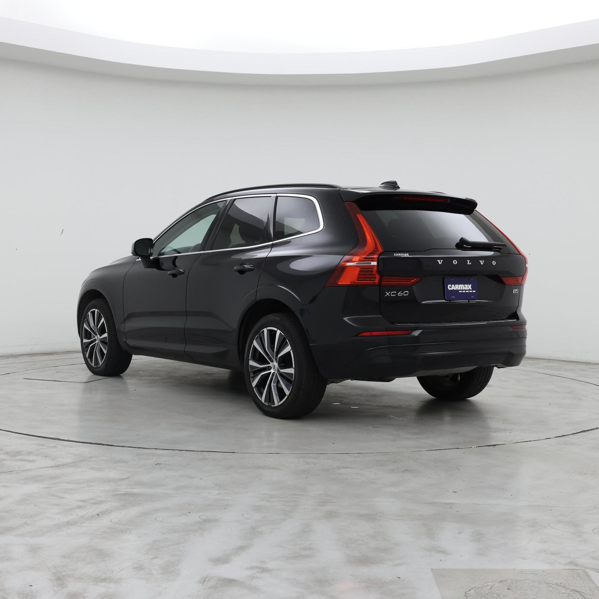 Thumbnail: 2022 Volvo XC60 - 2