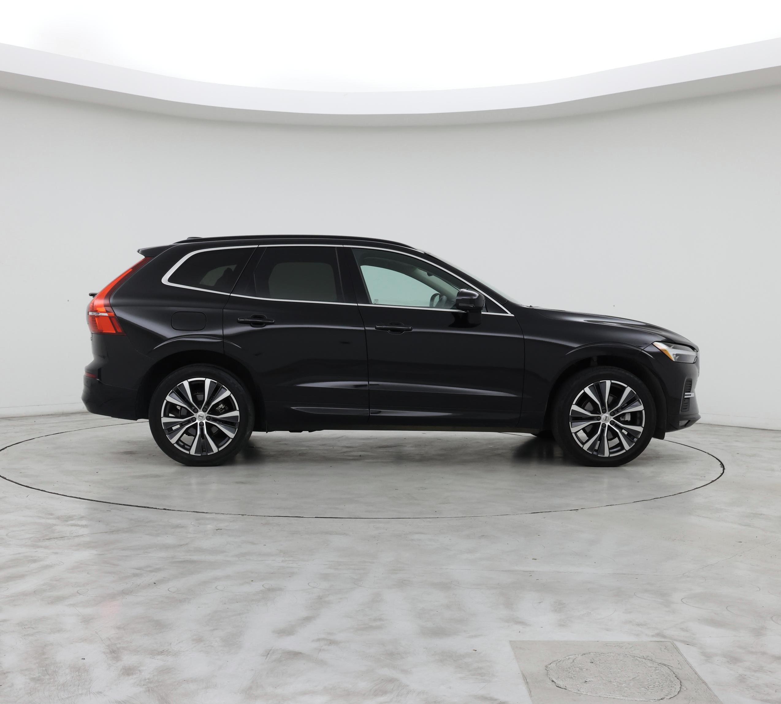 Thumbnail: 2022 Volvo XC60 - 7