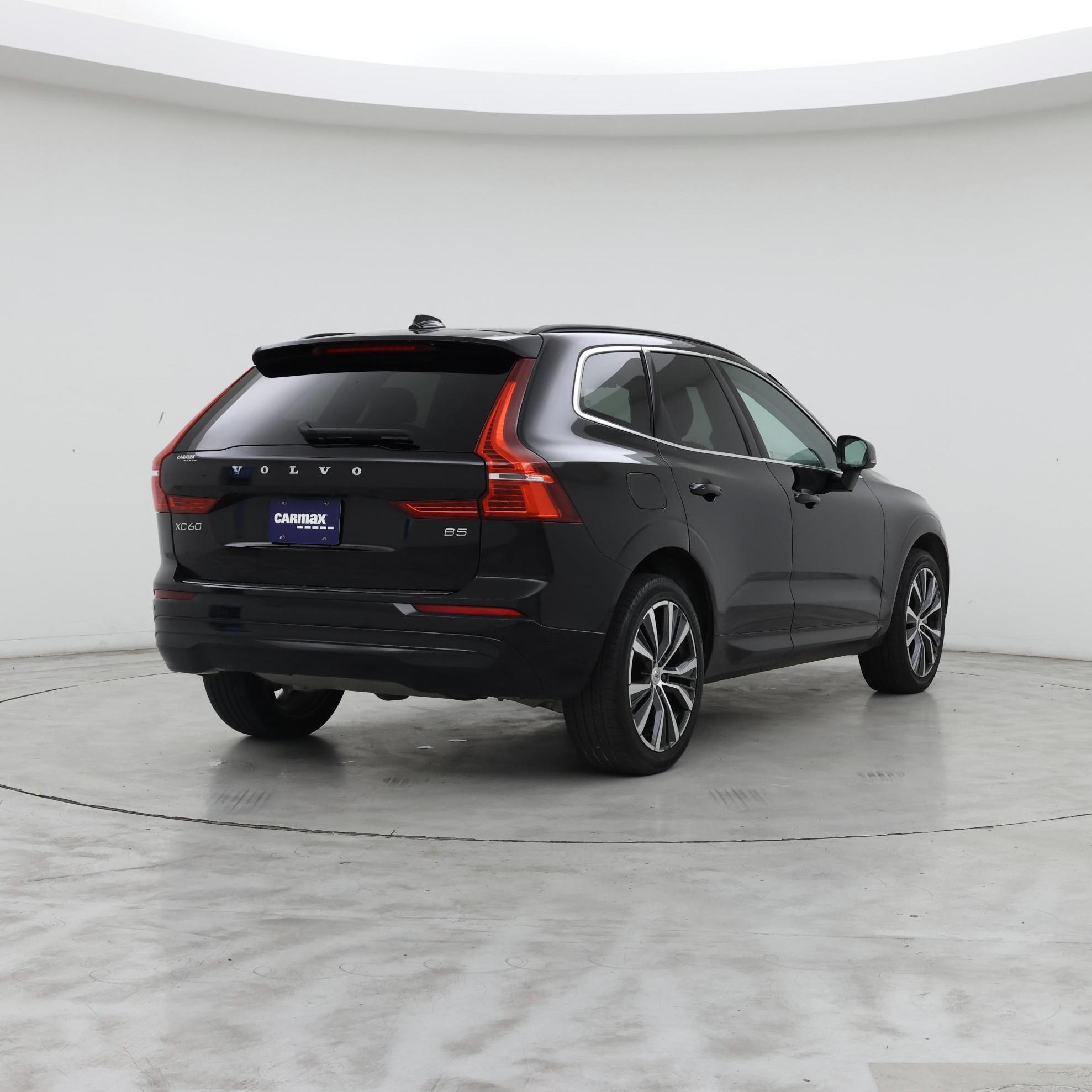 Thumbnail: 2022 Volvo XC60 - 8