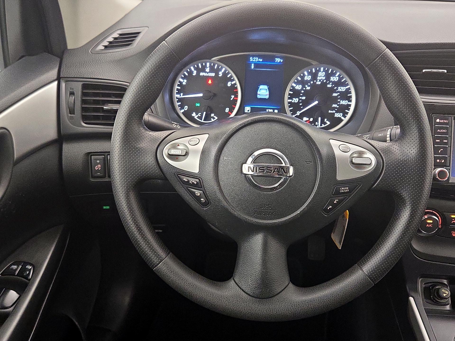 Thumbnail: 2019 Nissan Sentra - 10