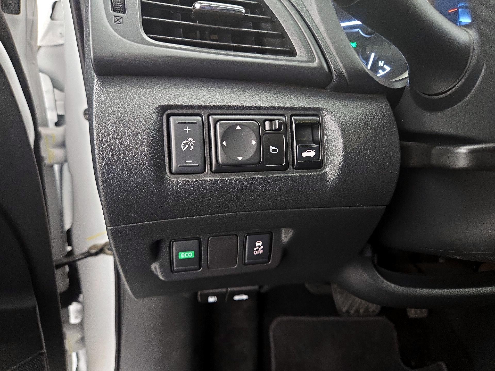 Thumbnail: 2019 Nissan Sentra - 13