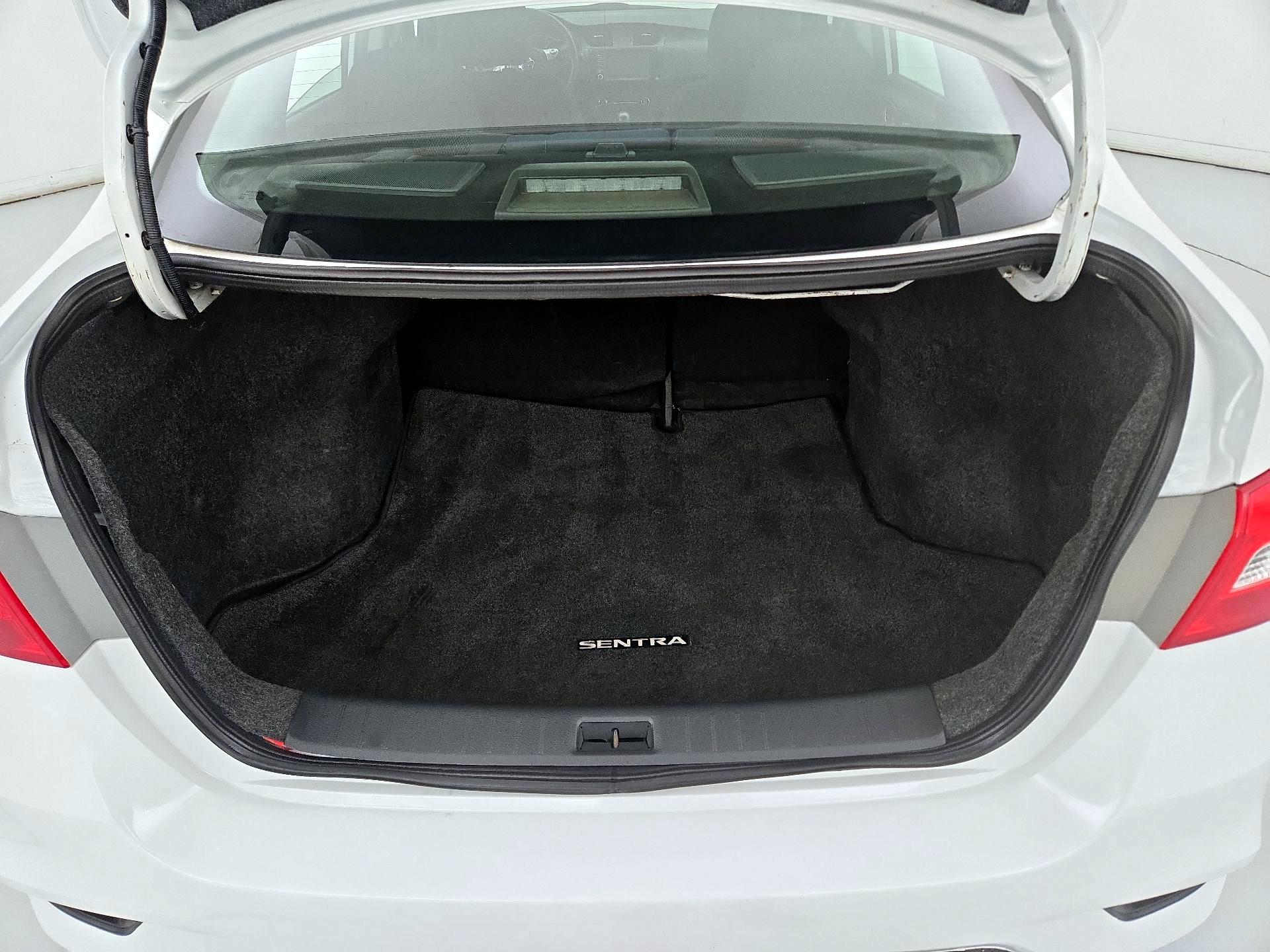 Thumbnail: 2019 Nissan Sentra - 20