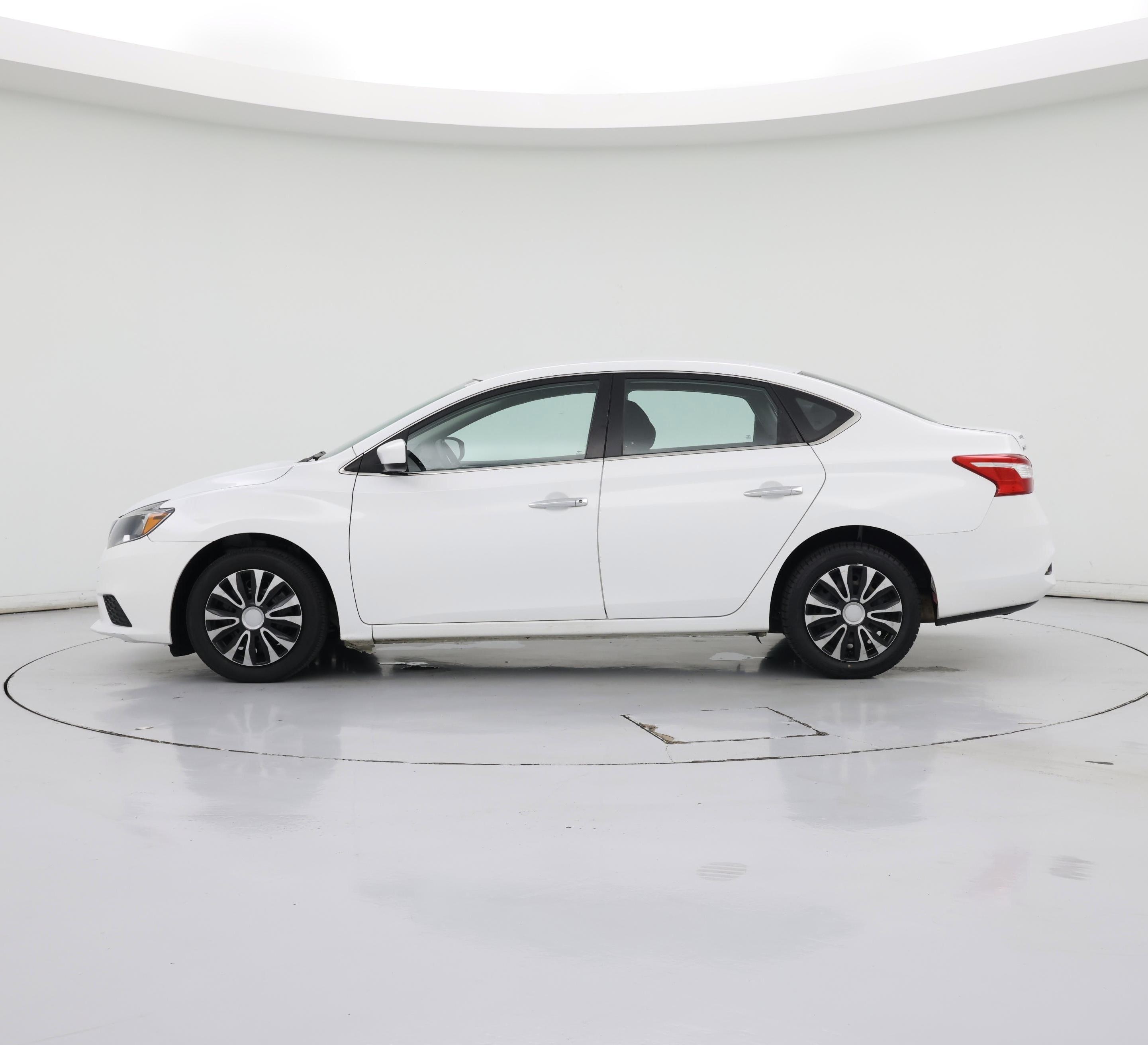 Thumbnail: 2019 Nissan Sentra - 3