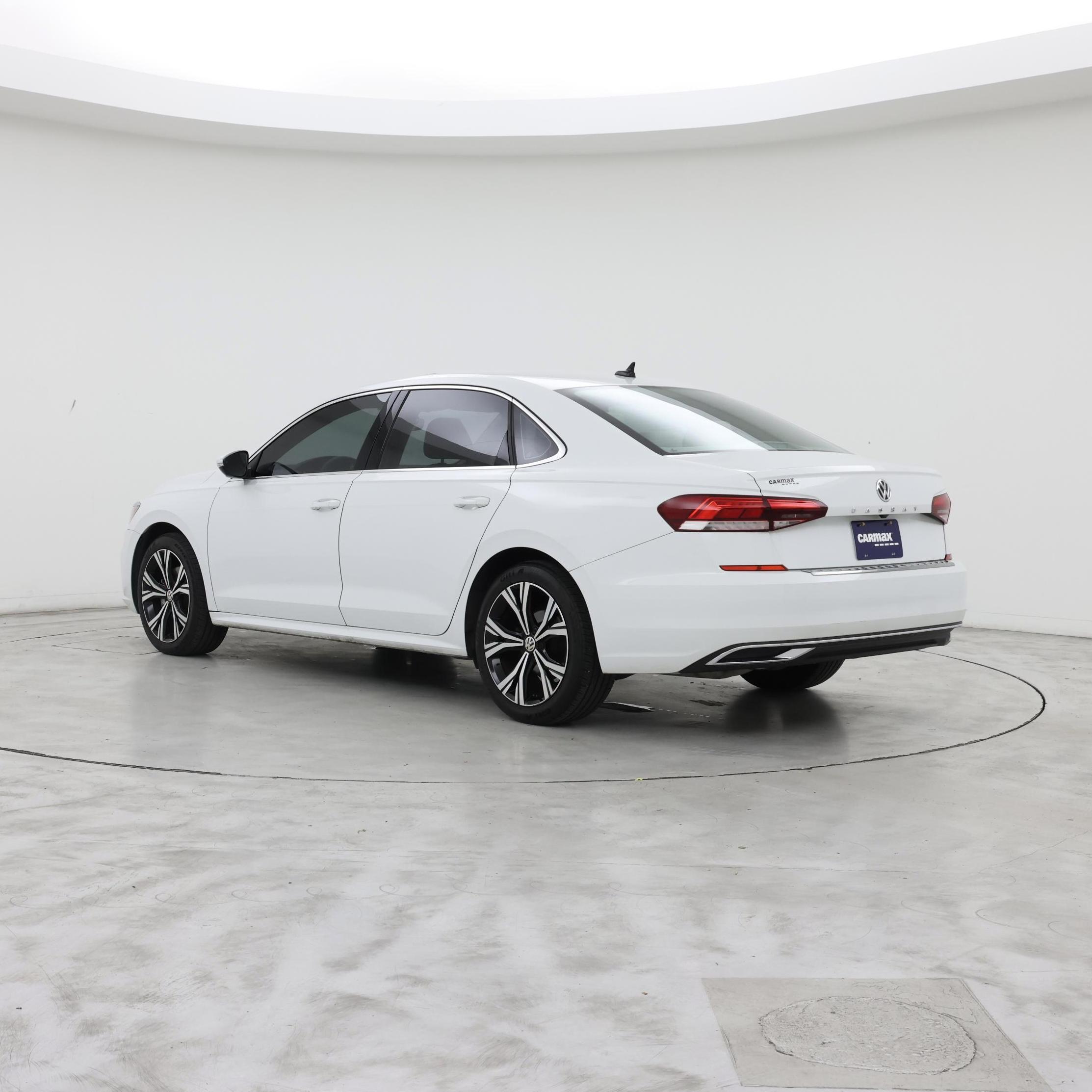 Thumbnail: 2022 Volkswagen Passat - 2