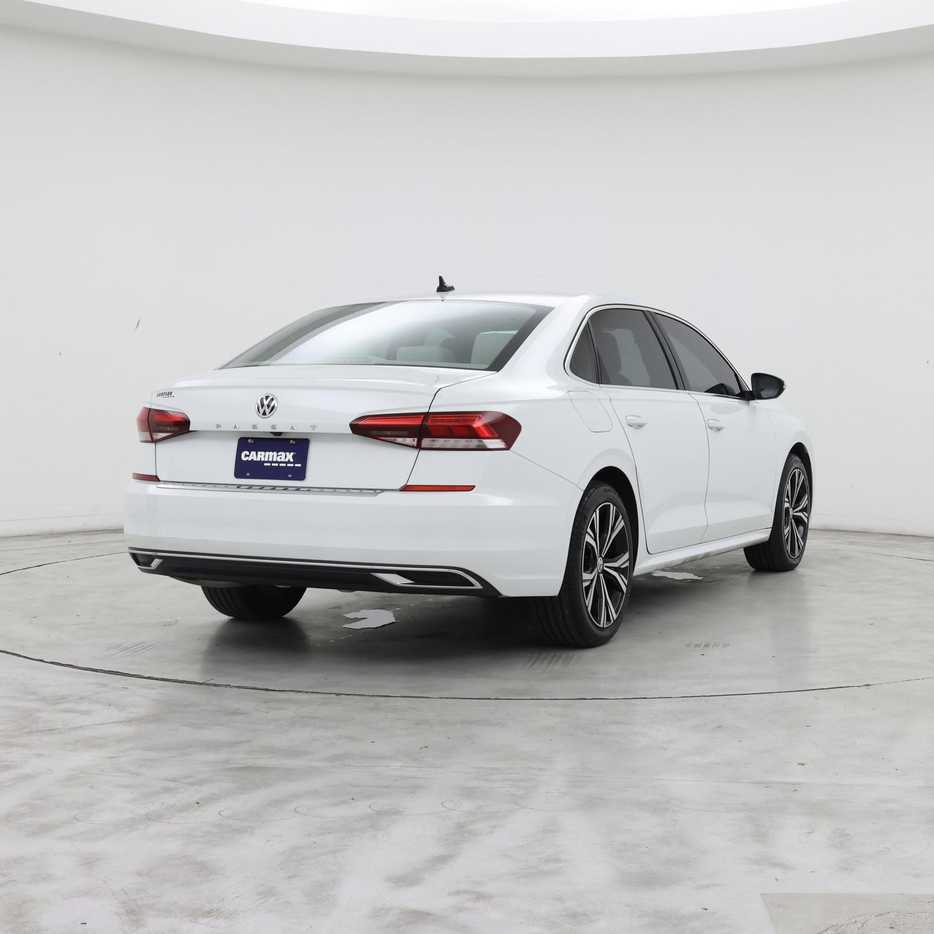 Thumbnail: 2022 Volkswagen Passat - 8