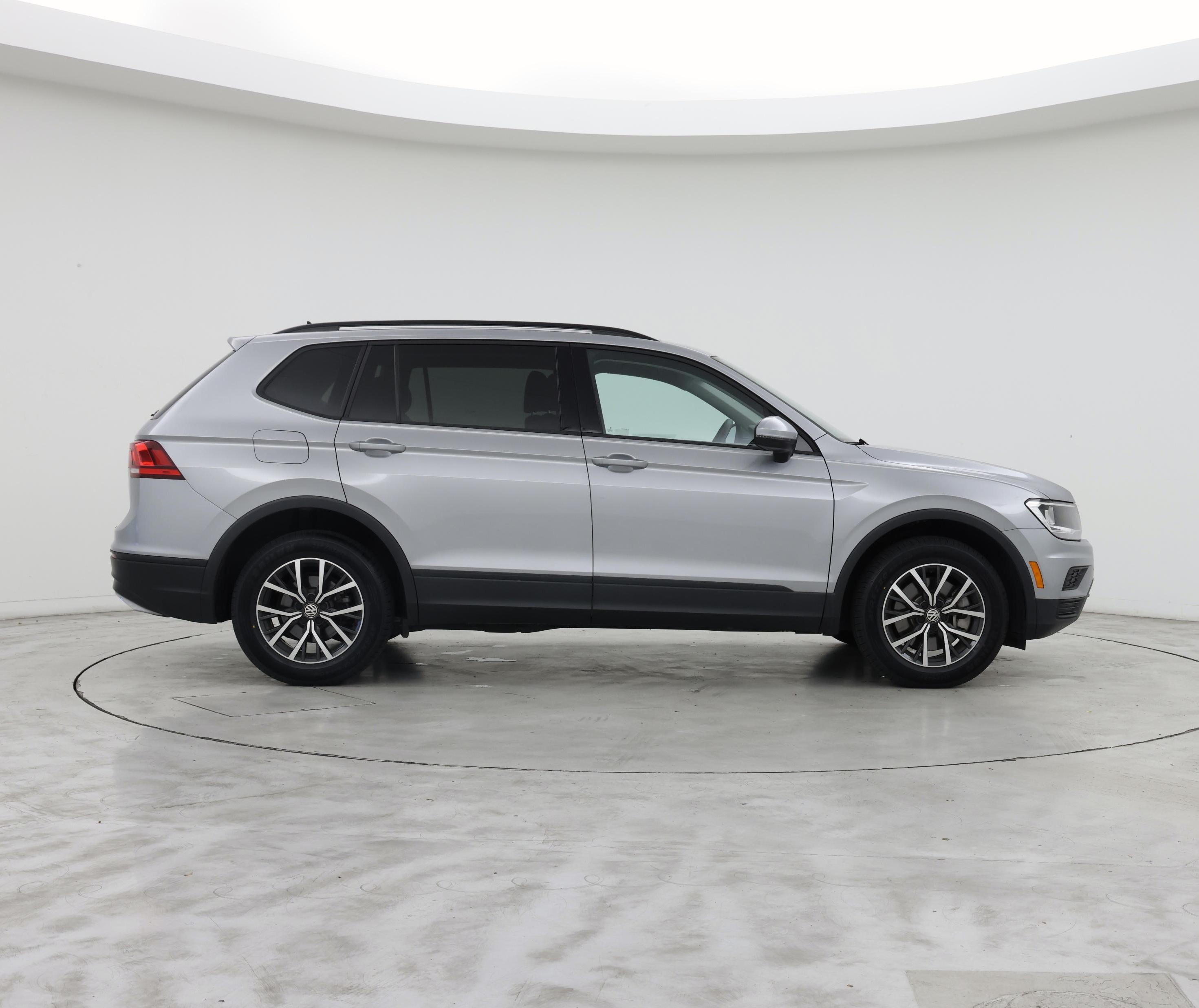 Thumbnail: 2021 Volkswagen Tiguan - 7