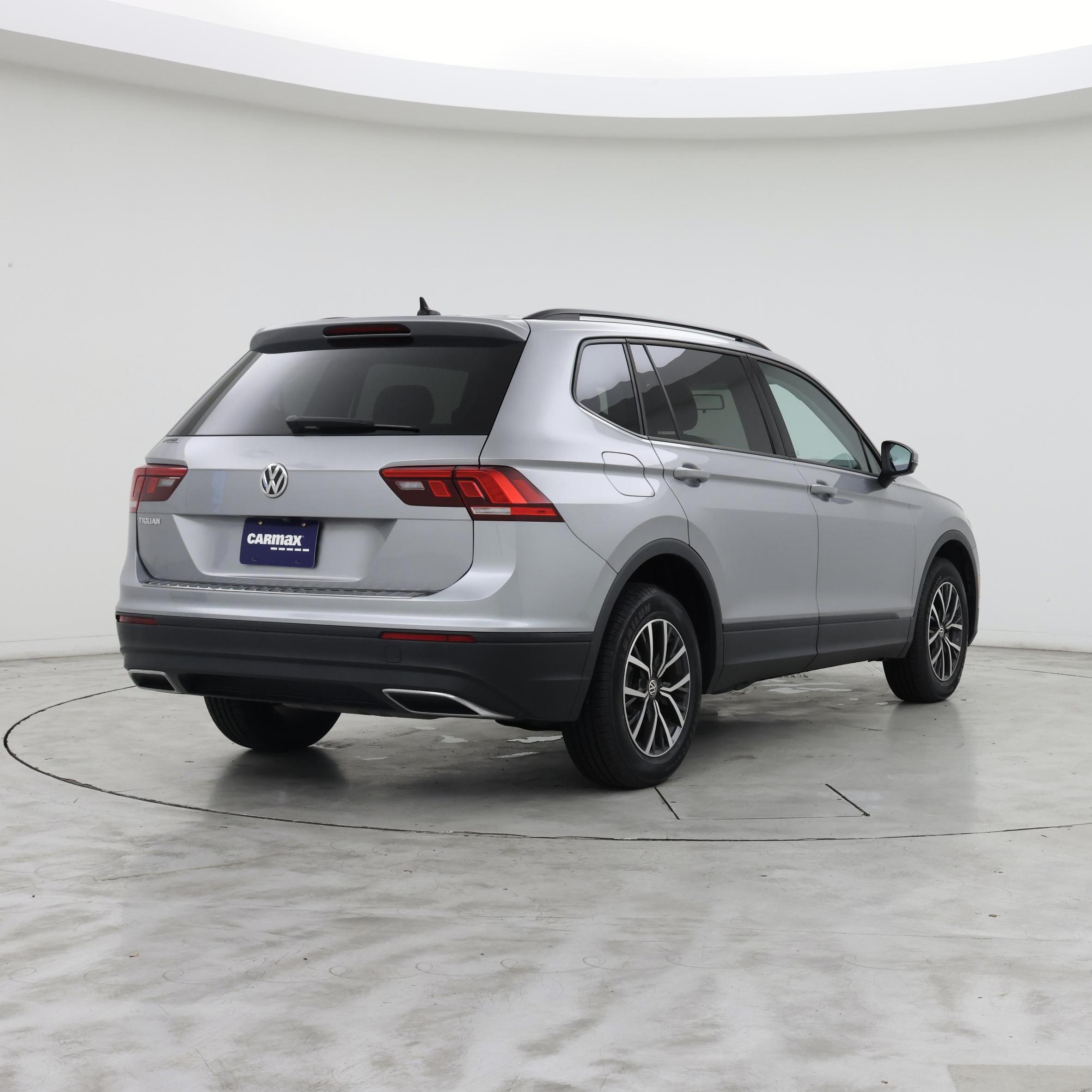 Thumbnail: 2021 Volkswagen Tiguan - 8