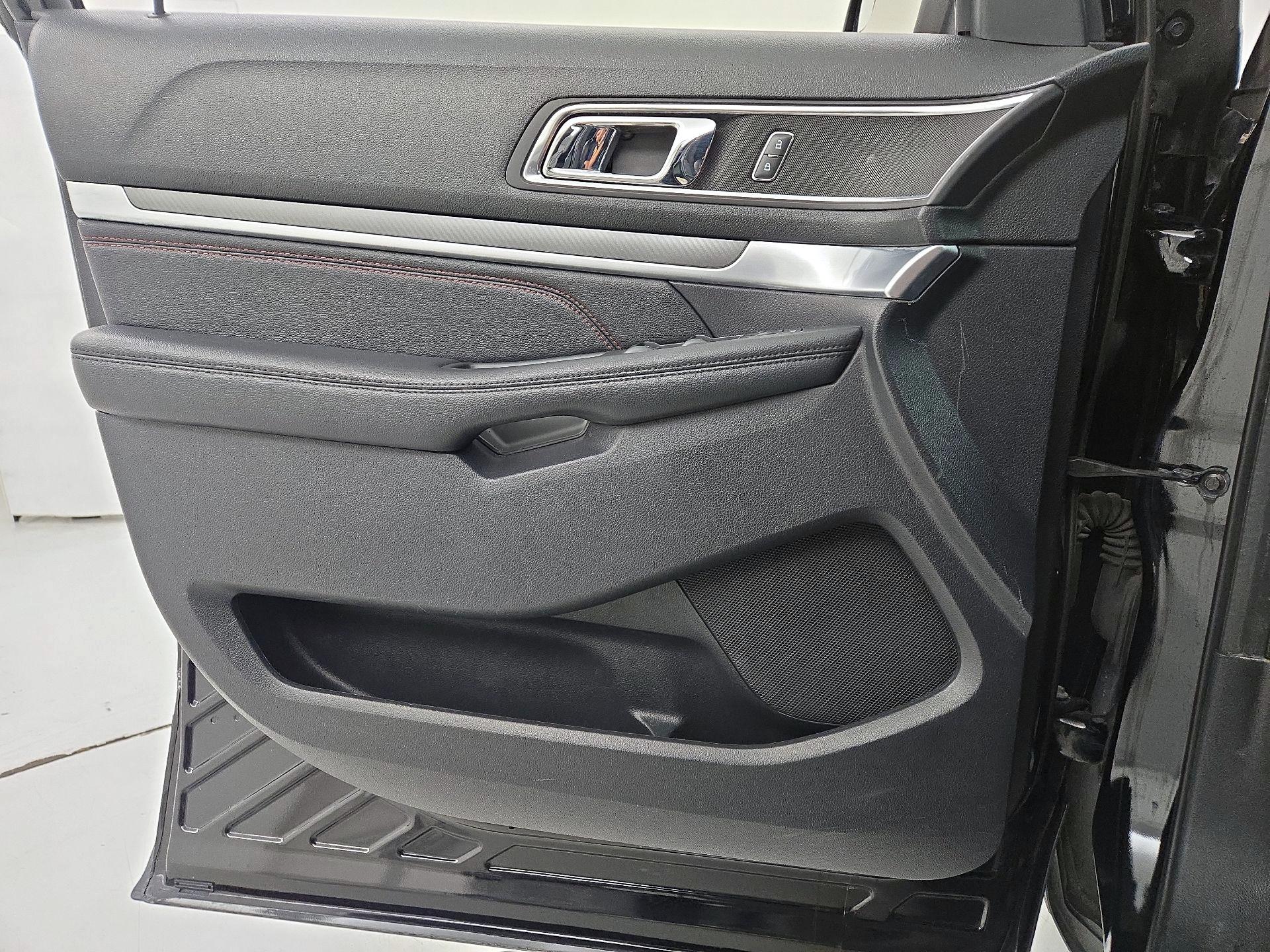 Thumbnail: 2018 Ford Explorer - 12