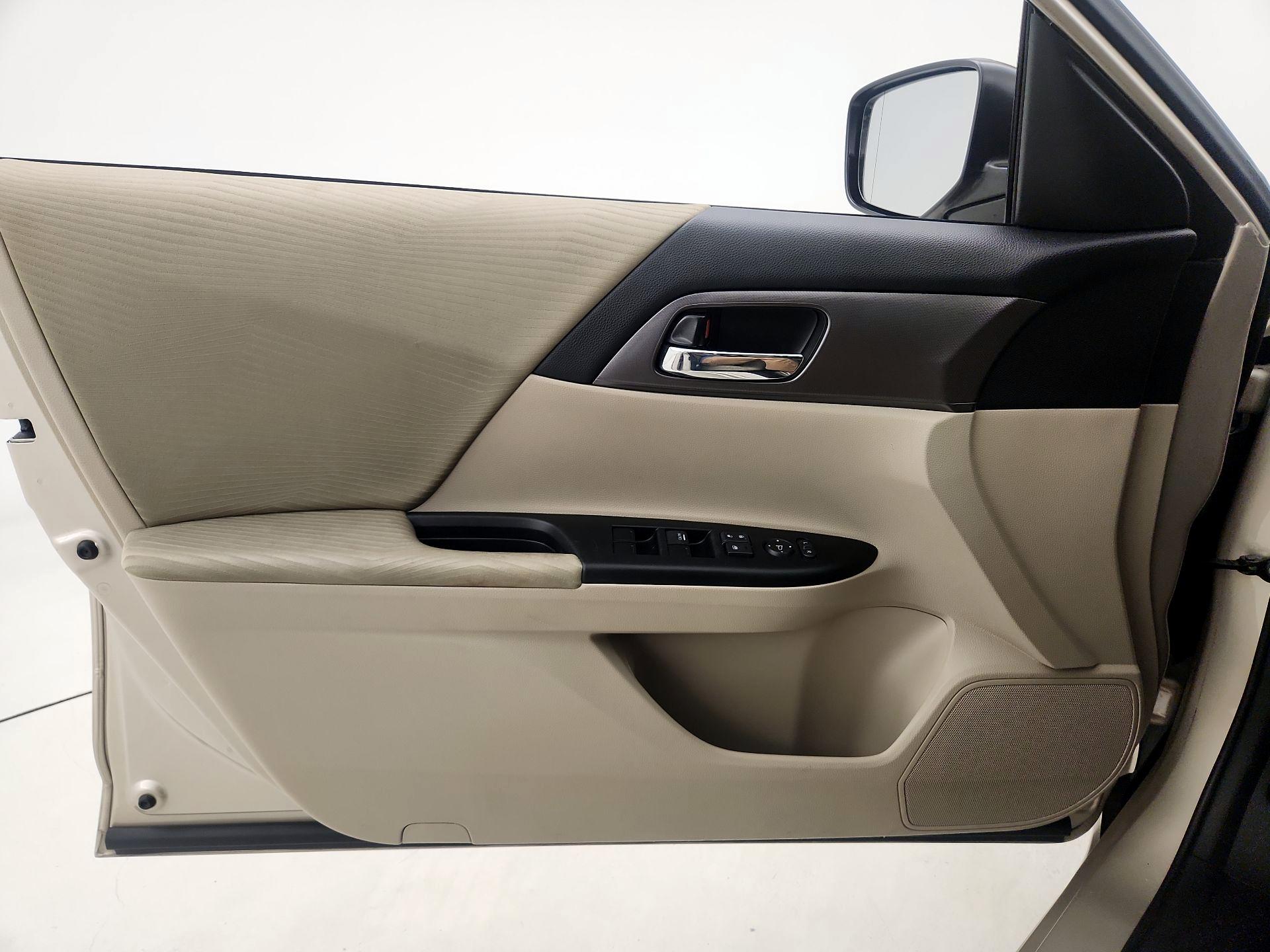 Thumbnail: 2014 Honda Accord - 12