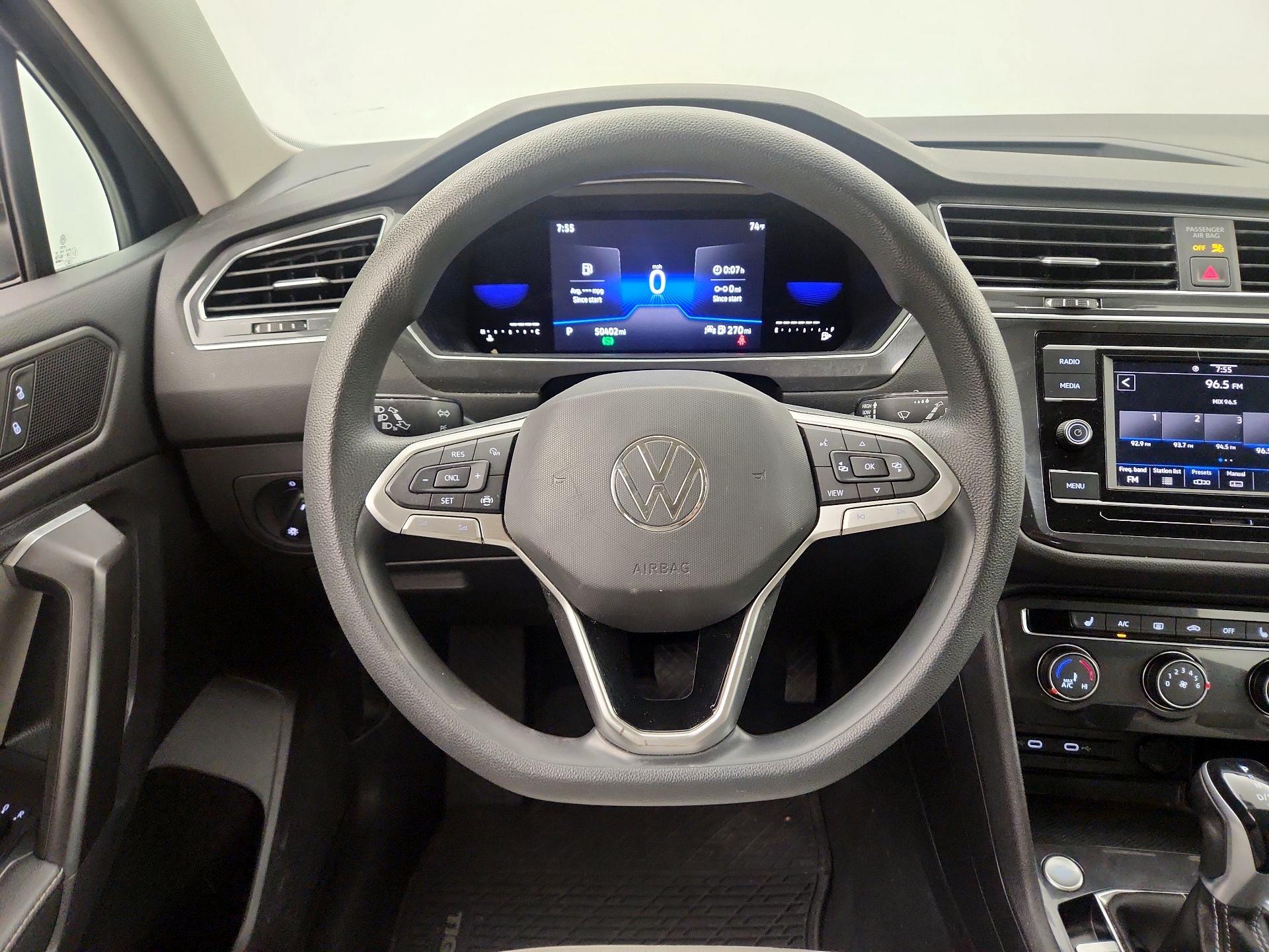 Thumbnail: 2022 Volkswagen Tiguan - 10