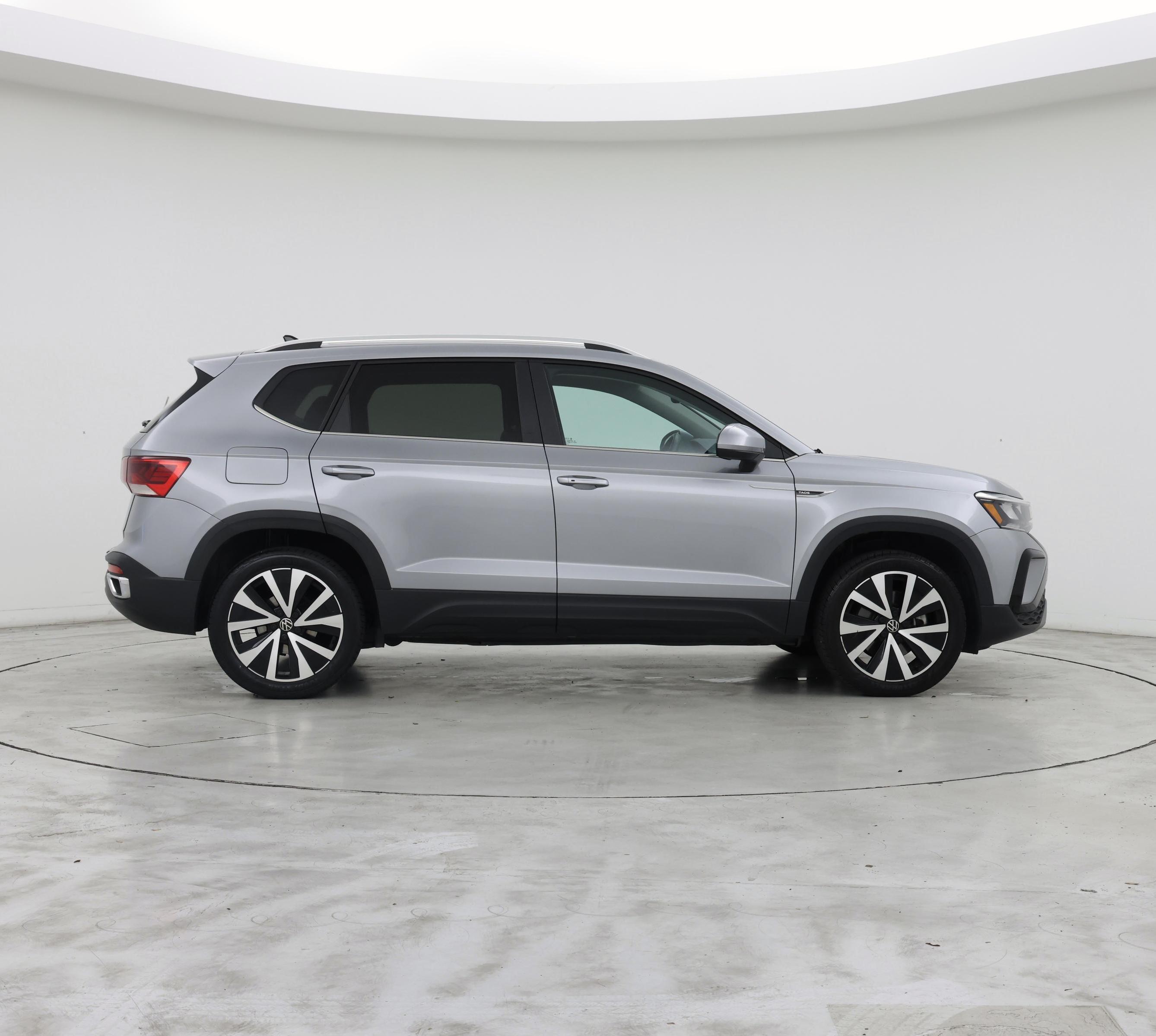 Thumbnail: 2023 Volkswagen Taos - 7