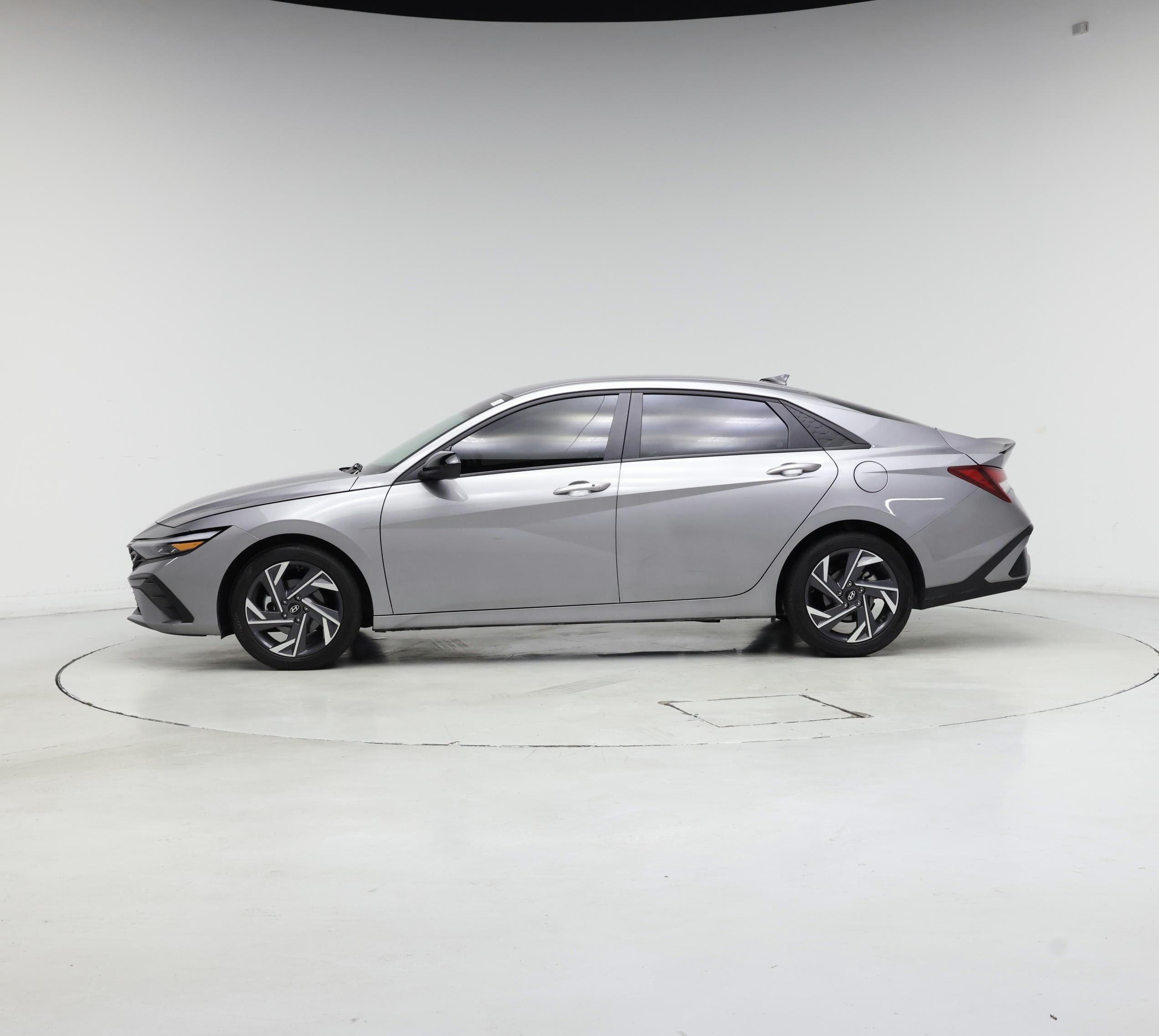 Thumbnail: 2025 Hyundai Elantra - 3