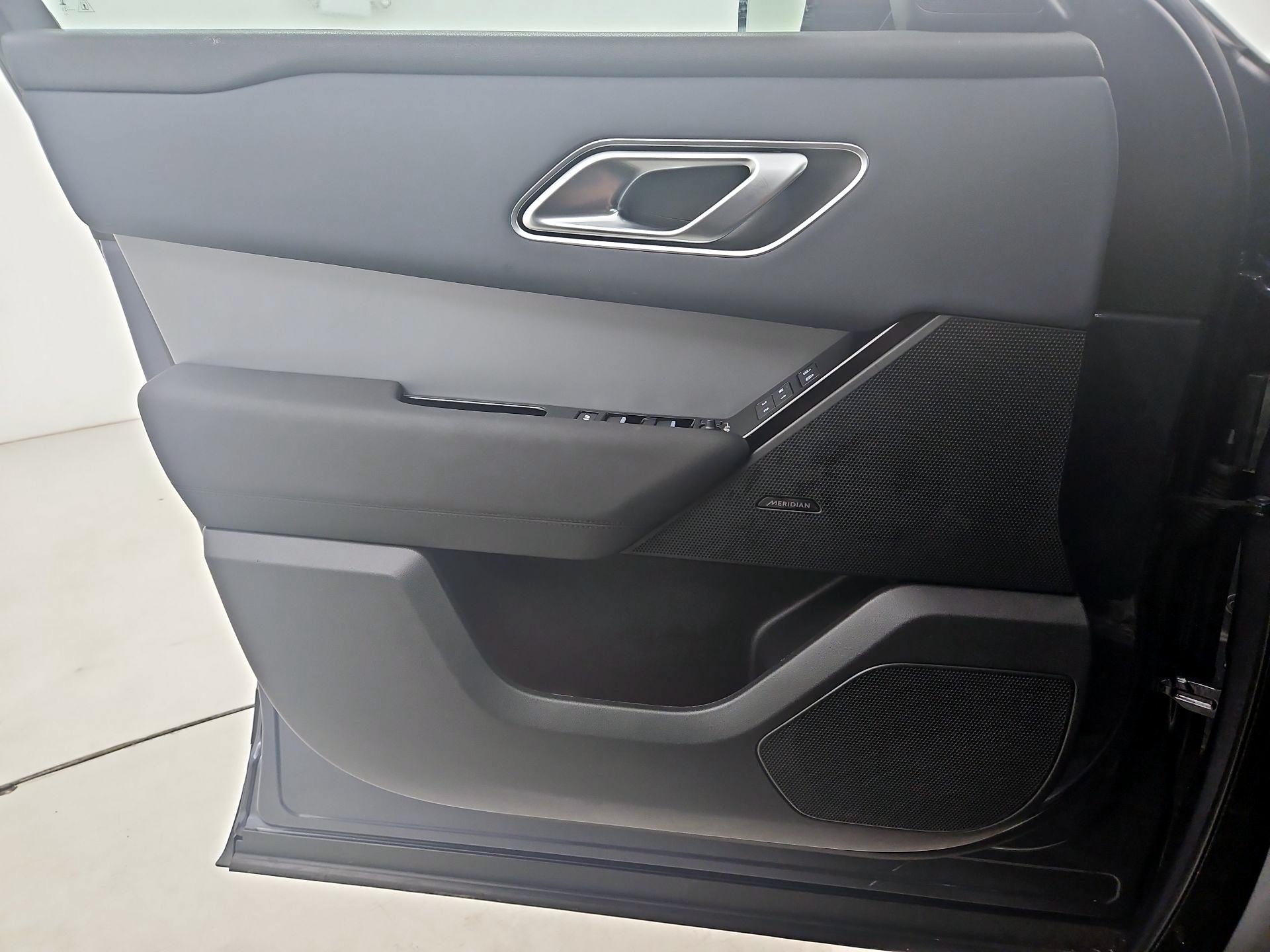 Thumbnail: 2024 Land Rover Range Rover Velar - 12