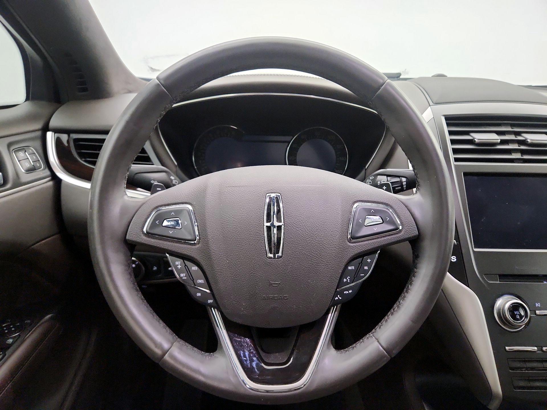 Thumbnail: 2019 Lincoln MKC - 10